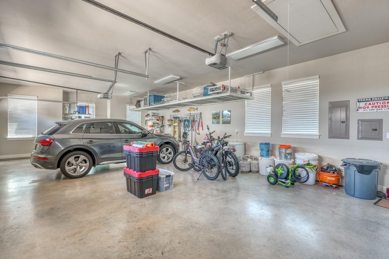 124 Apache Tears Dr, Horseshoe Bay, TX 78657