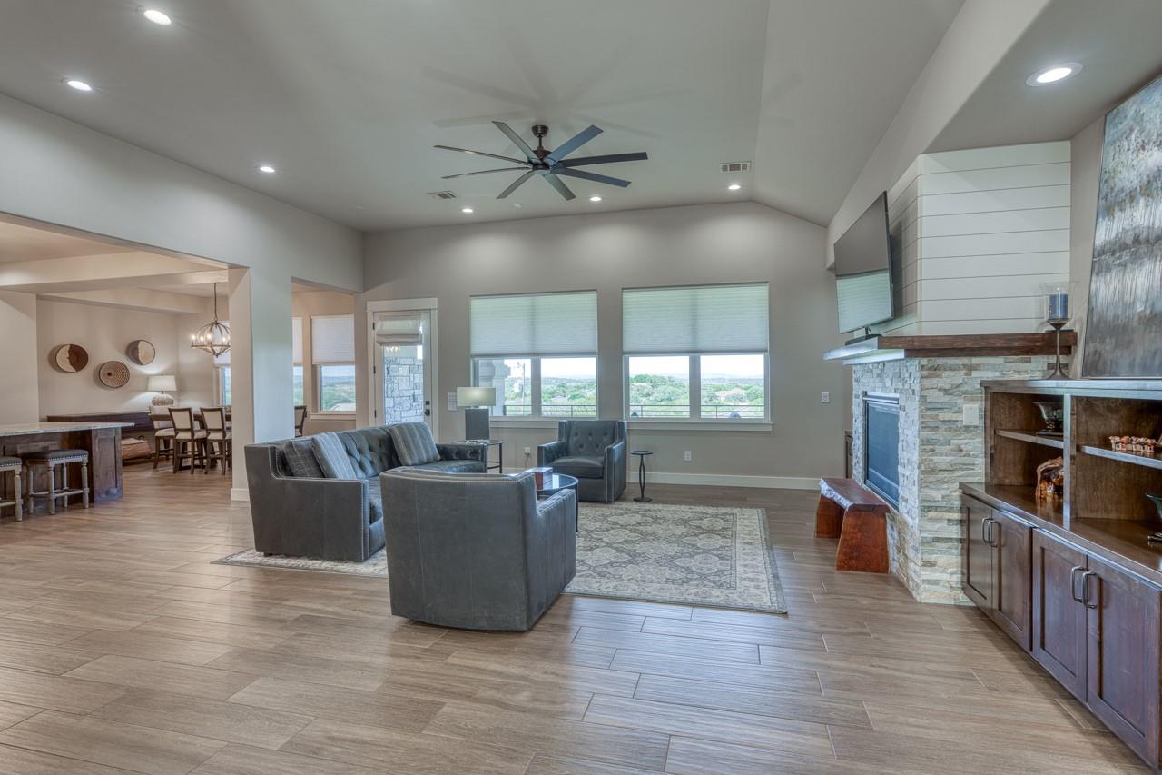 124 Apache Tears Dr, Horseshoe Bay, TX 78657