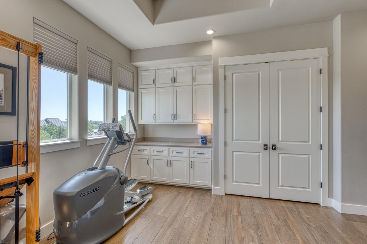 124 Apache Tears Dr, Horseshoe Bay, TX 78657