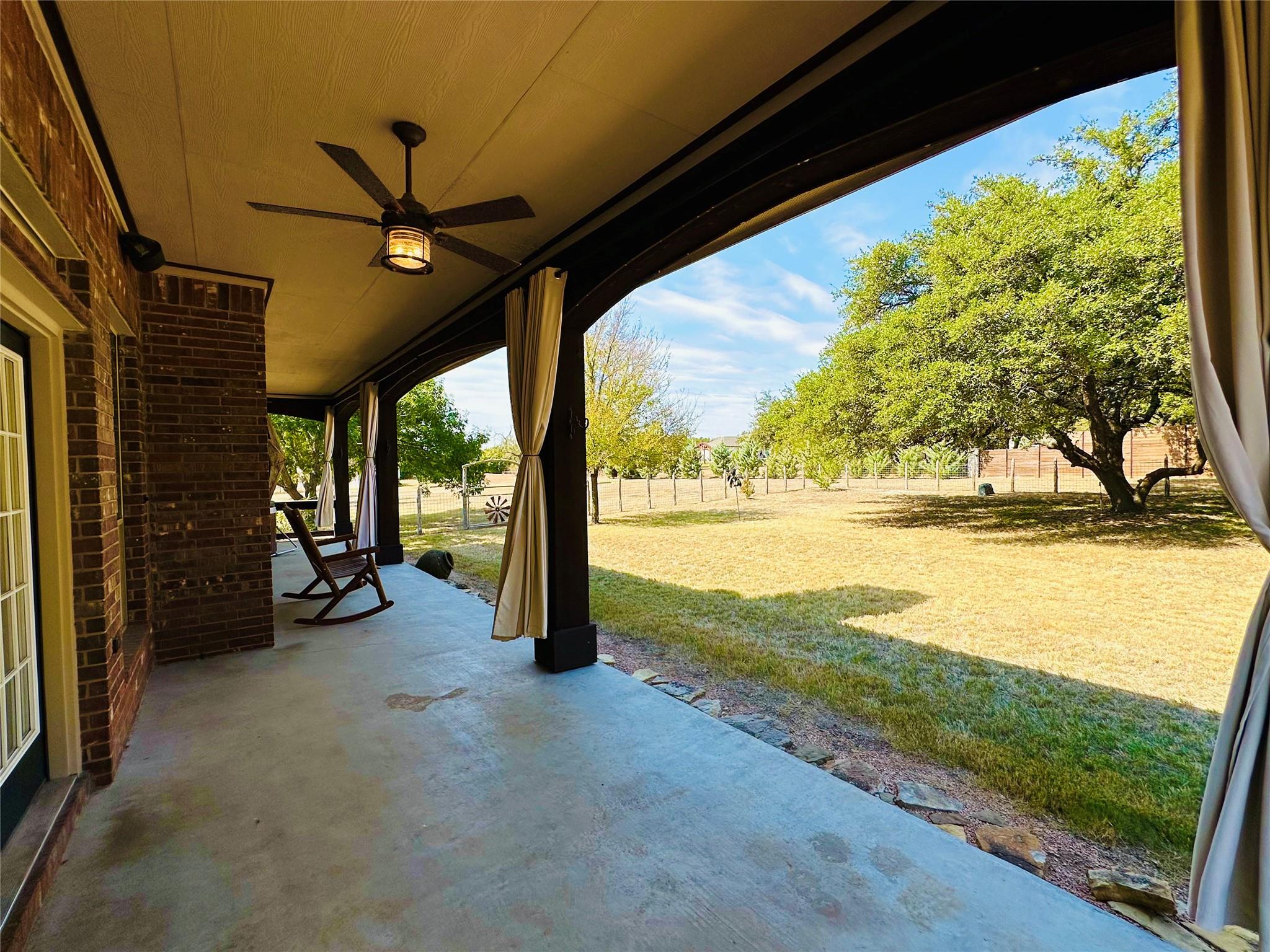 300 Copper Ln, Leander, TX 78641