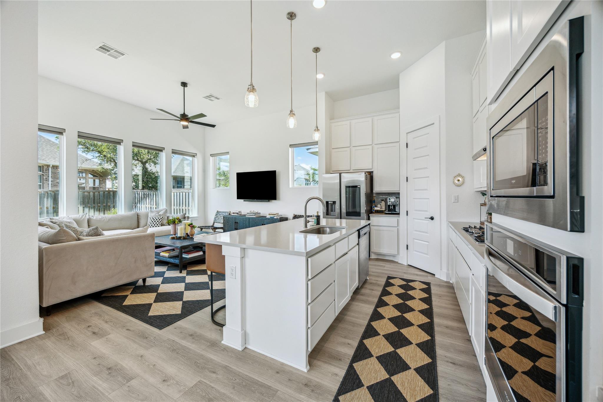 1325 Kneehigh Dr, Georgetown, TX 78633