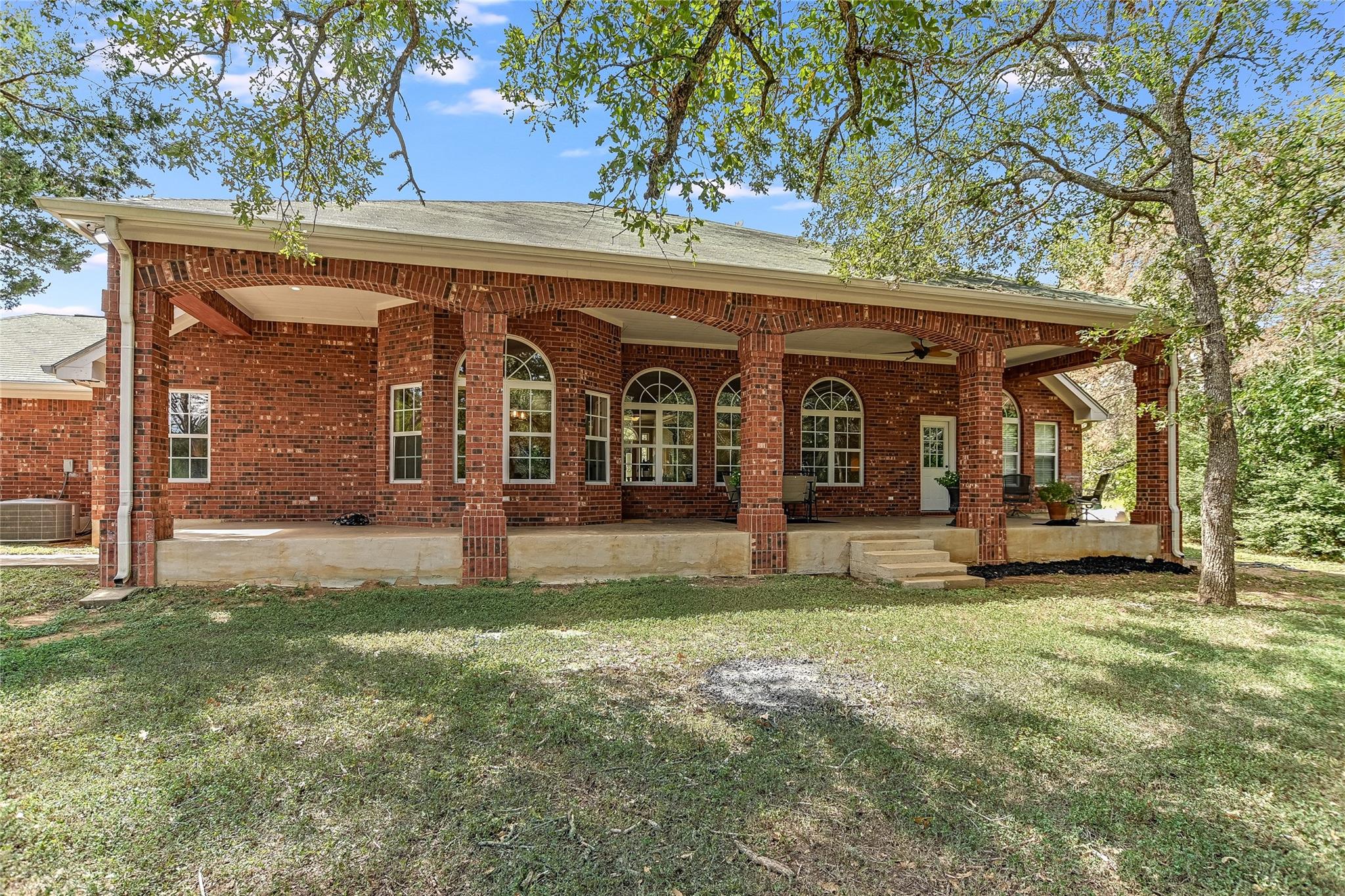741 Knobbs Rd, McDade, TX 78650