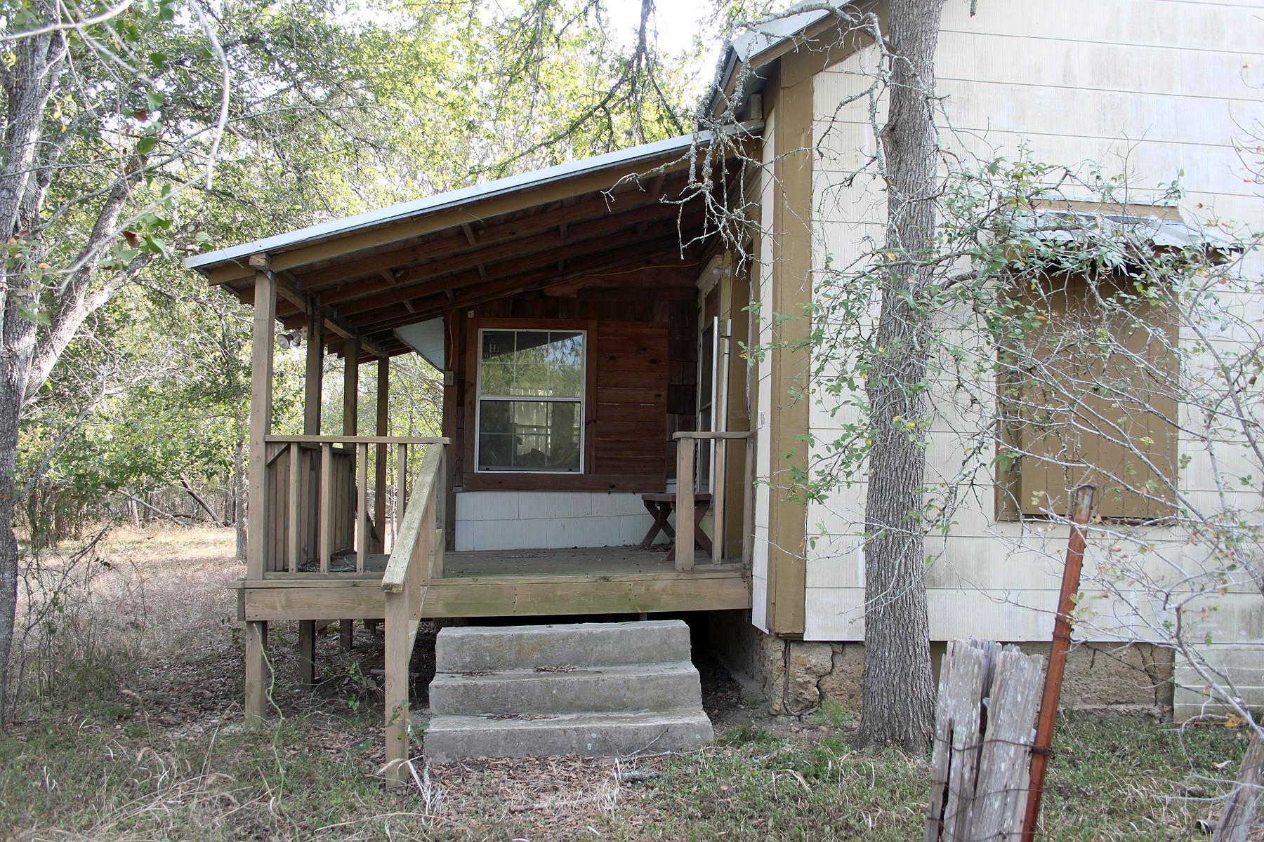 7887 Pettytown Rd, Red Rock, TX 78662