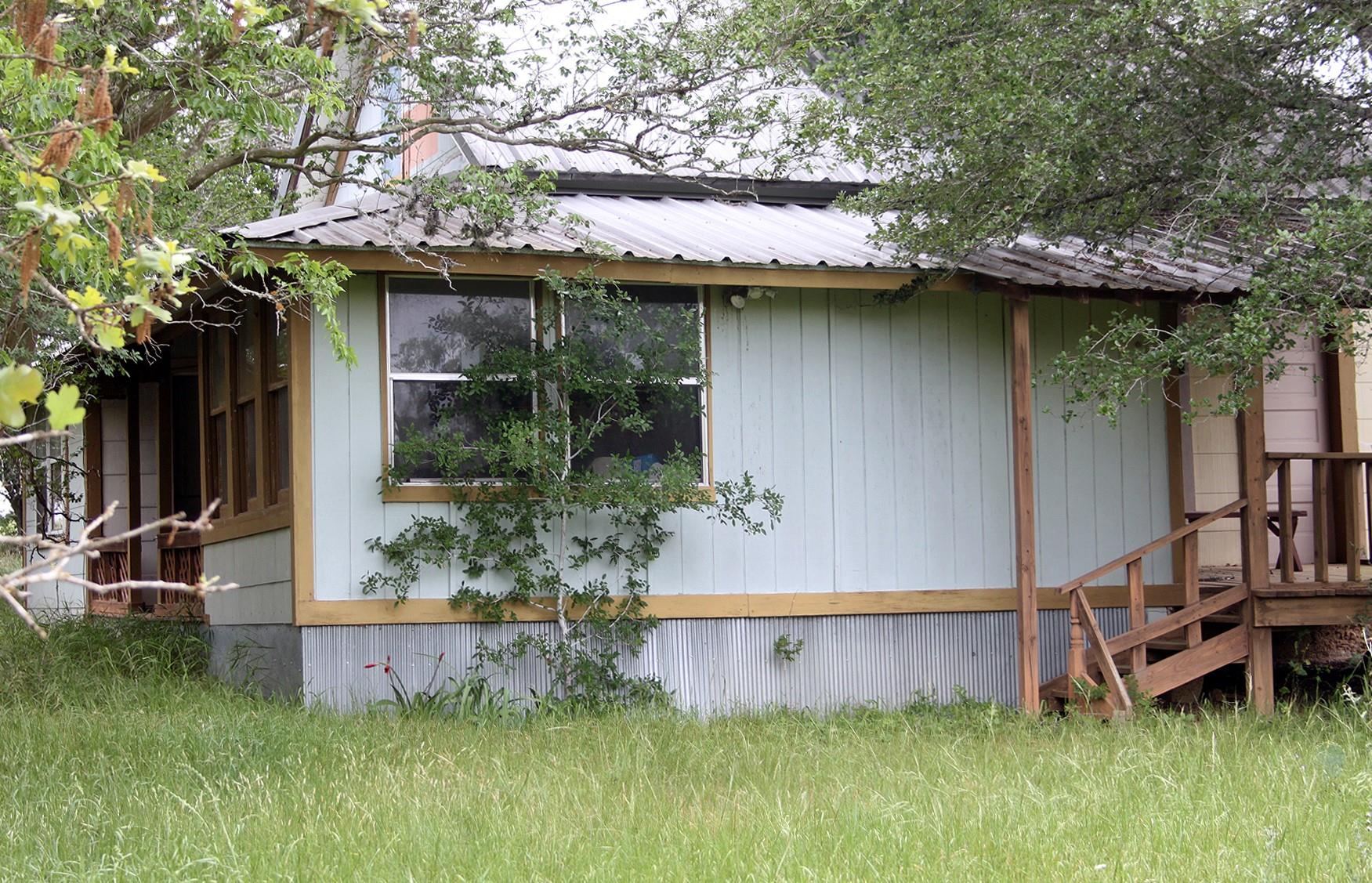 7887 Pettytown Rd, Red Rock, TX 78662