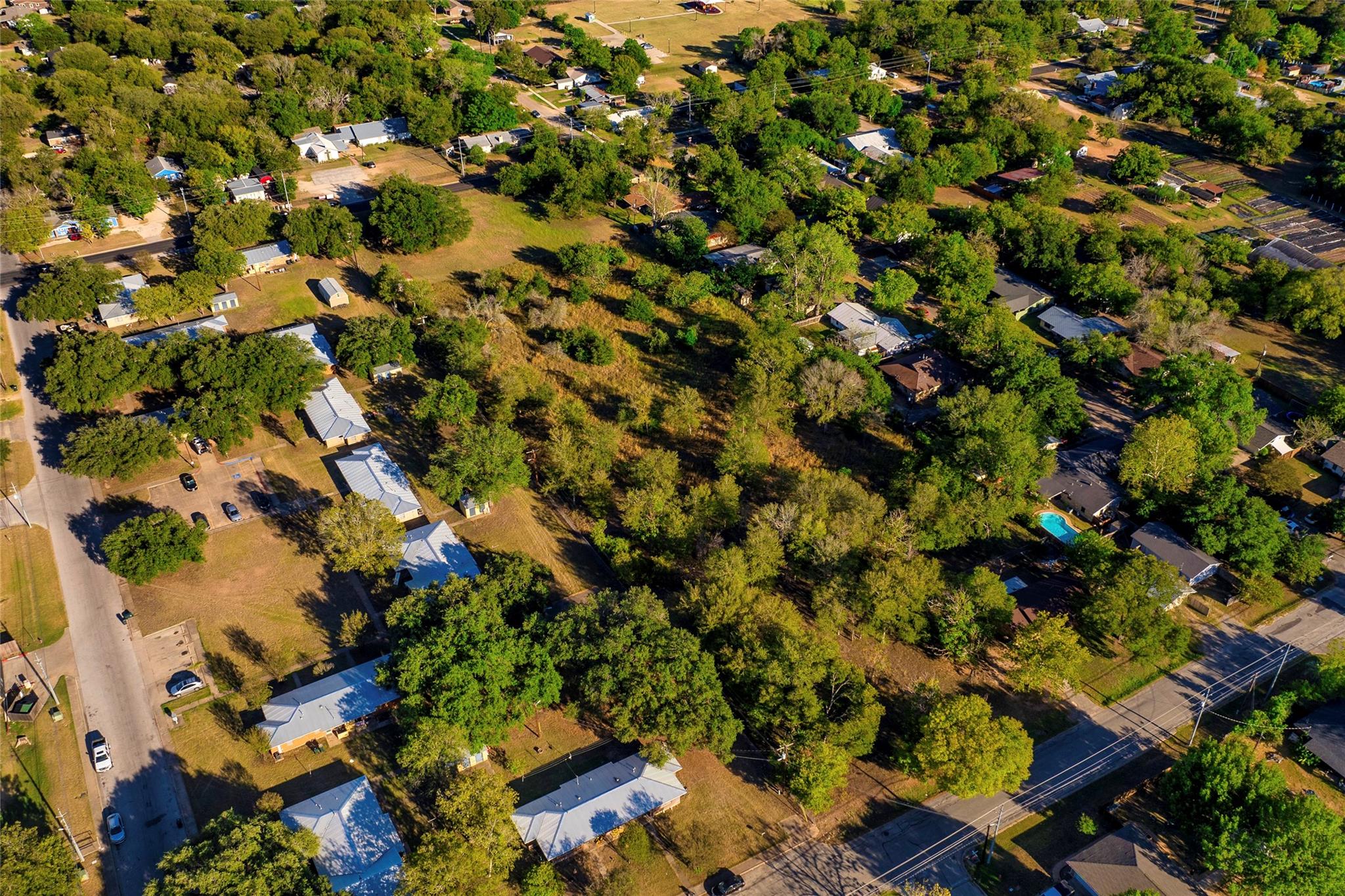 2006B Wilson St, Bastrop, TX 78602