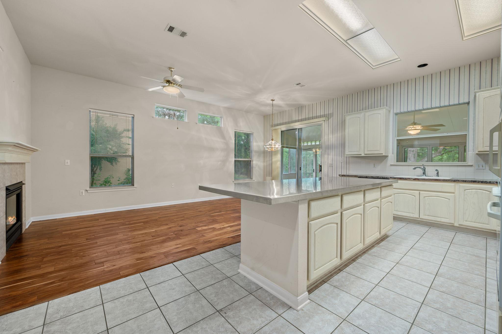 133 Crystal Springs Dr, Georgetown, TX 78633