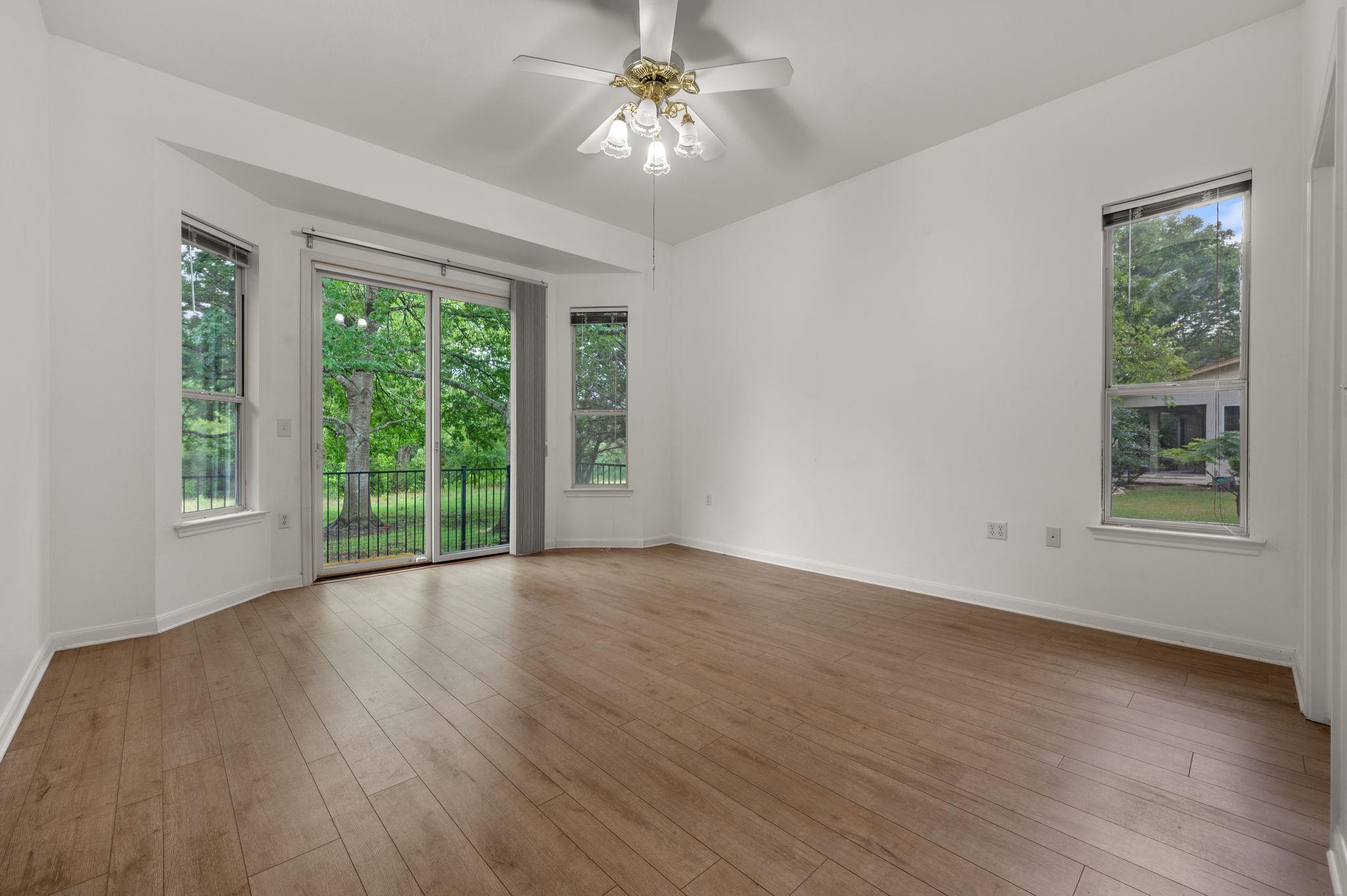 133 Crystal Springs Dr, Georgetown, TX 78633