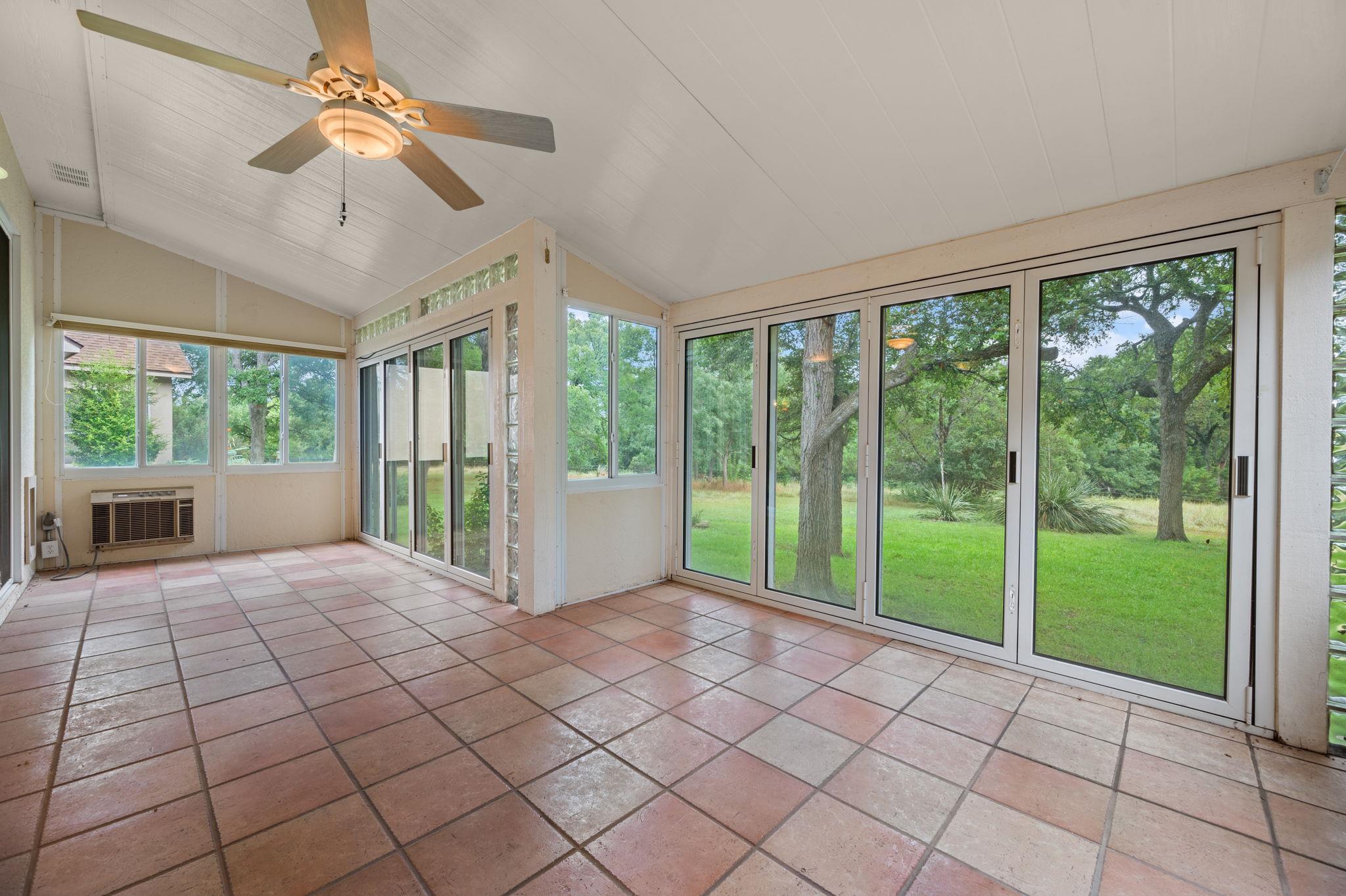 133 Crystal Springs Dr, Georgetown, TX 78633