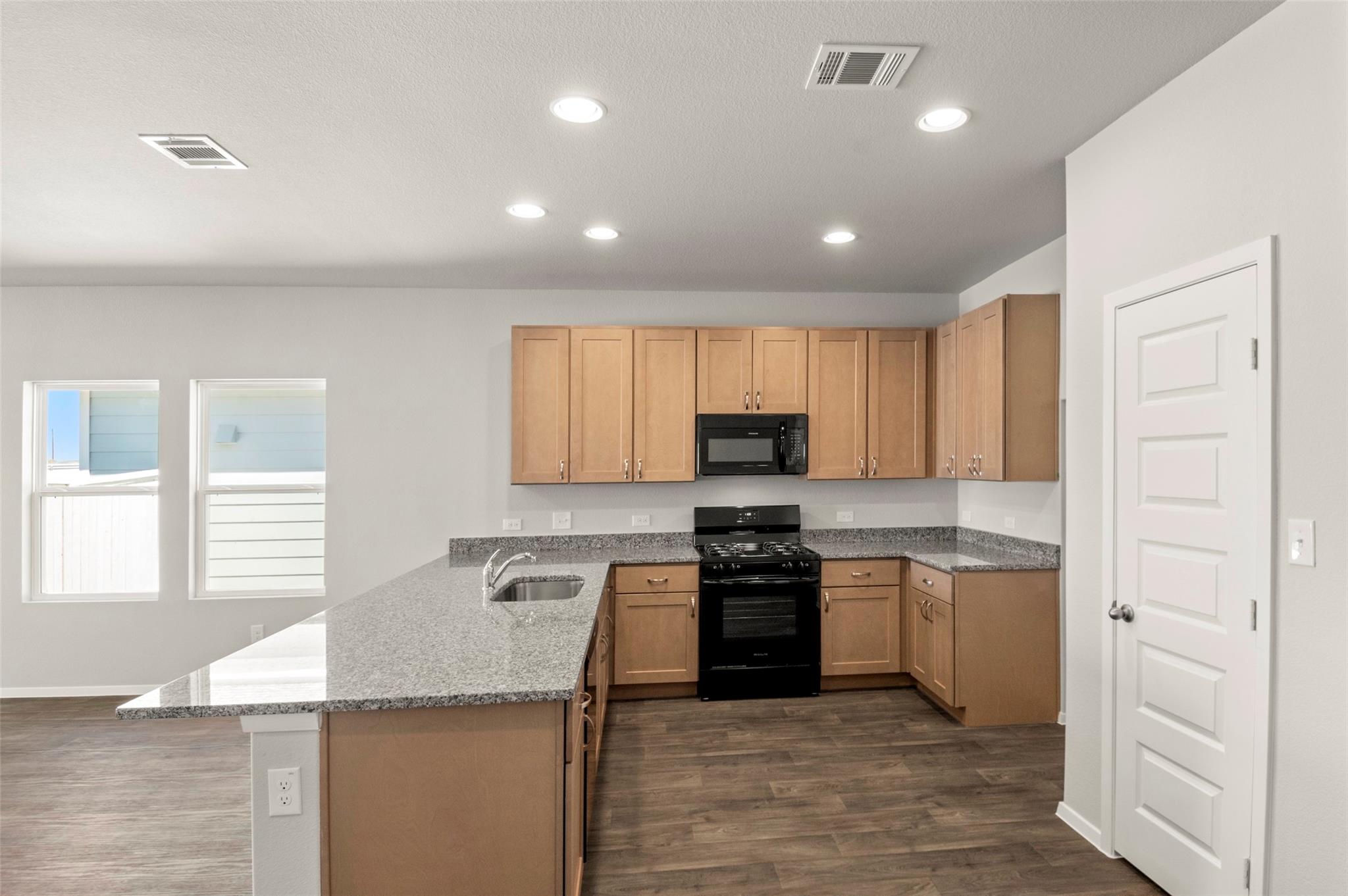 204 Lavender Ln, Elgin, TX 78621