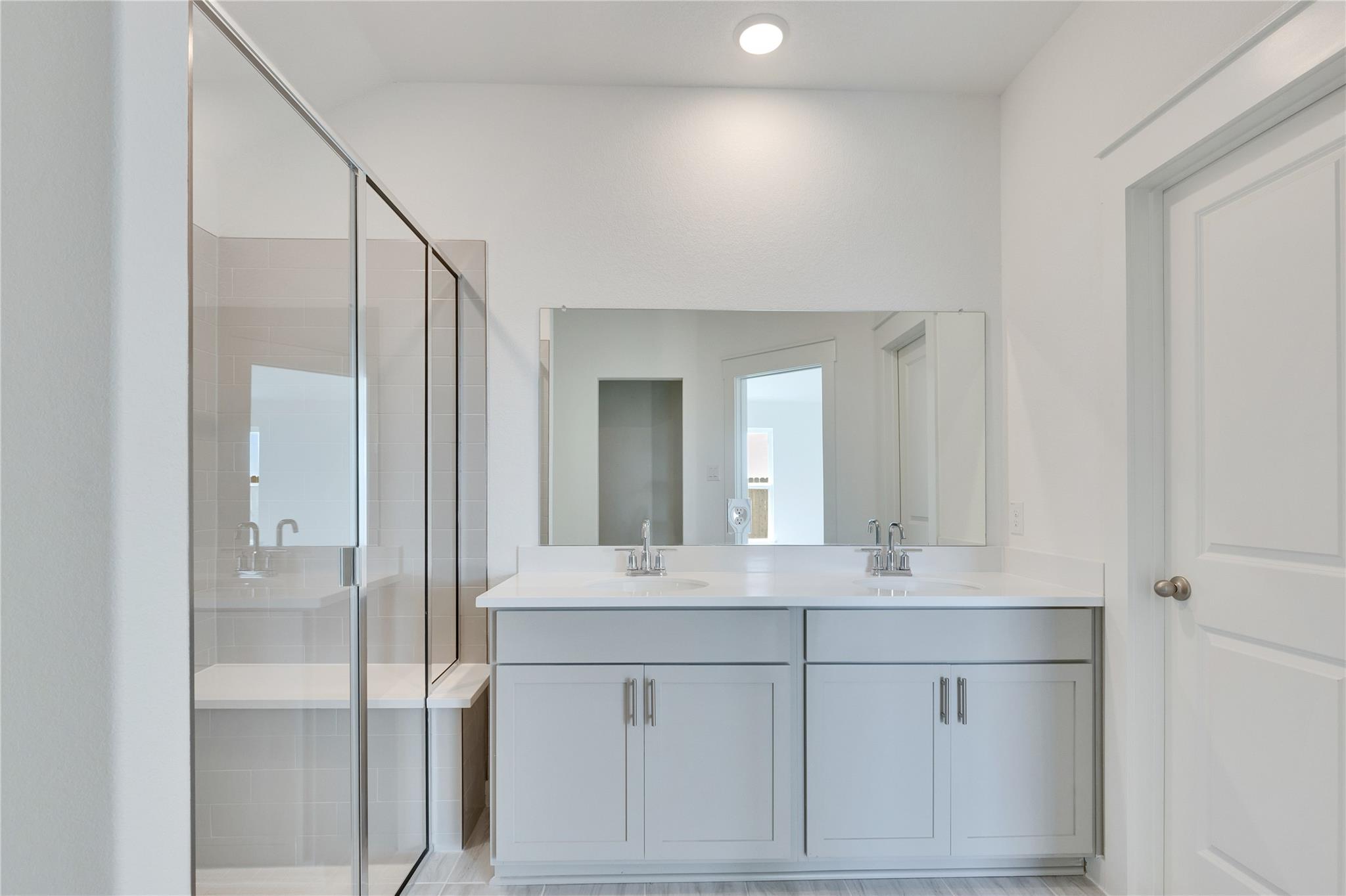 413 Red Wolf Dr, Jarrell, TX 76537