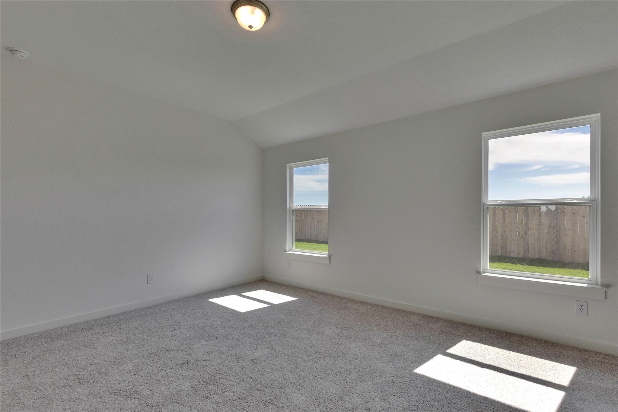 413 Red Wolf Dr, Jarrell, TX 76537