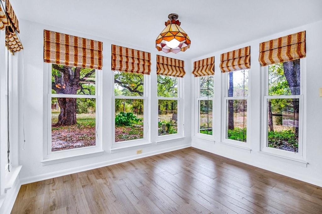 298 Jenkins Rd, Cedar Creek, TX 78612