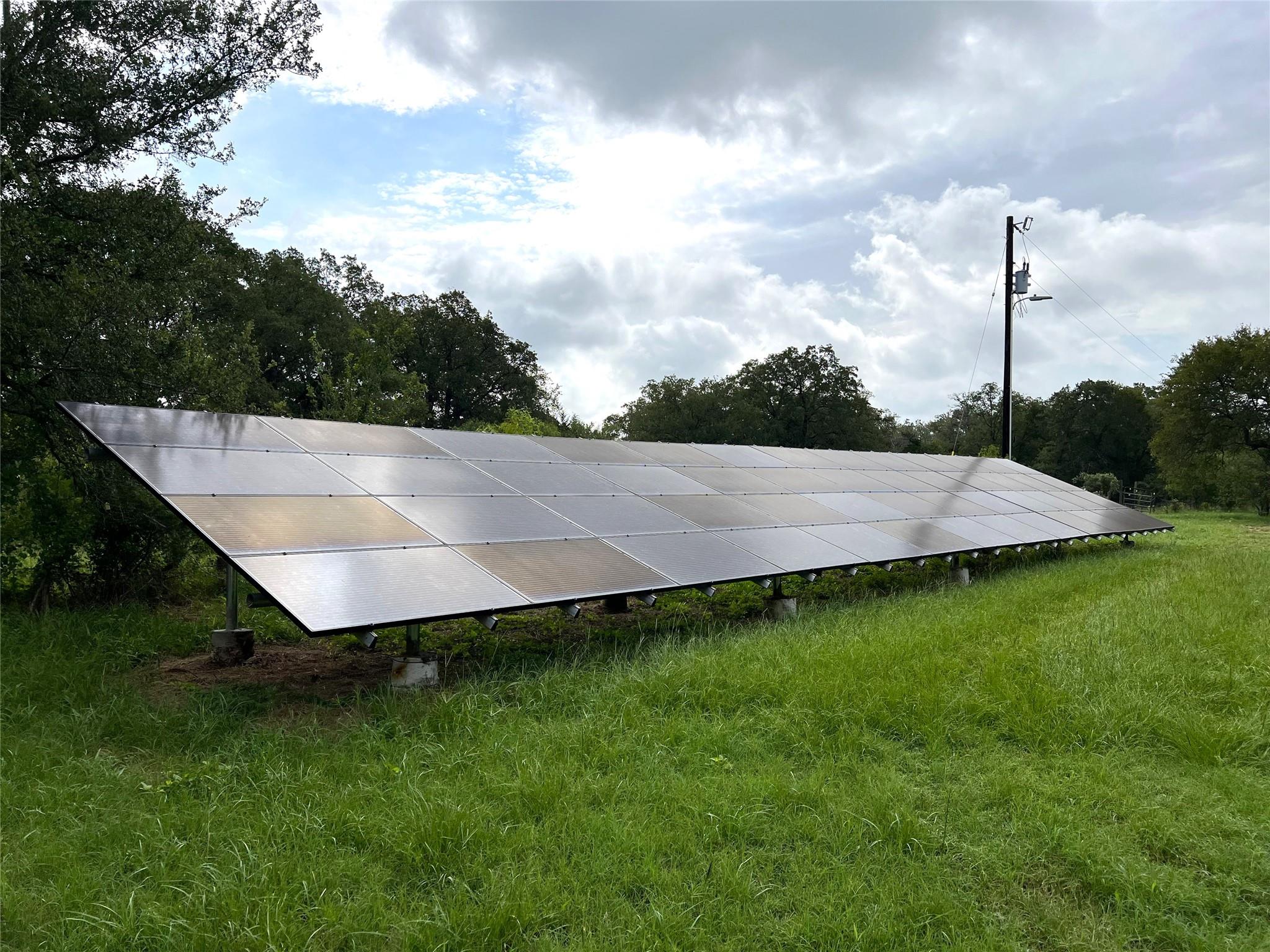 298 Jenkins Rd, Cedar Creek, TX 78612