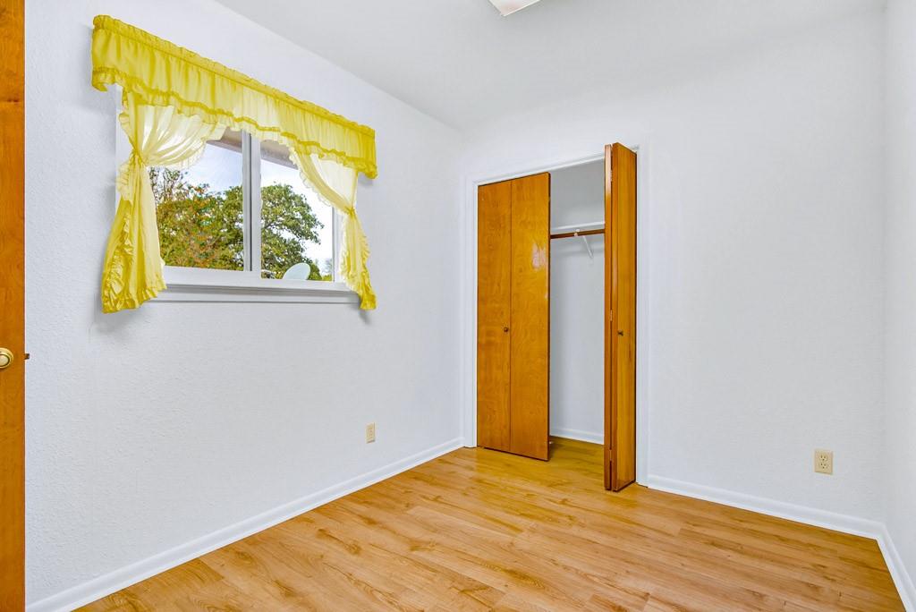 298 Jenkins Rd, Cedar Creek, TX 78612