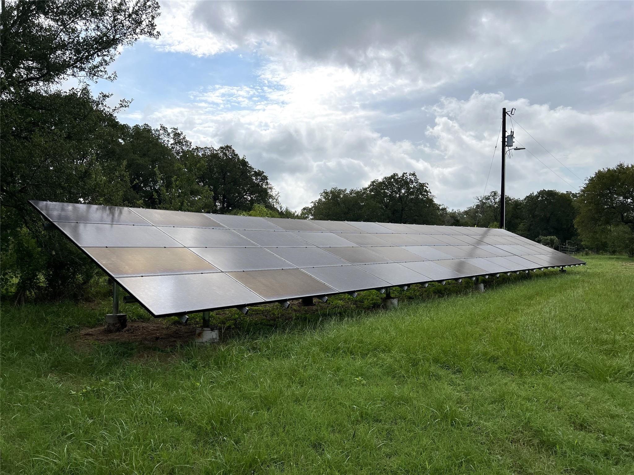 298 Jenkins Rd, Cedar Creek, TX 78612