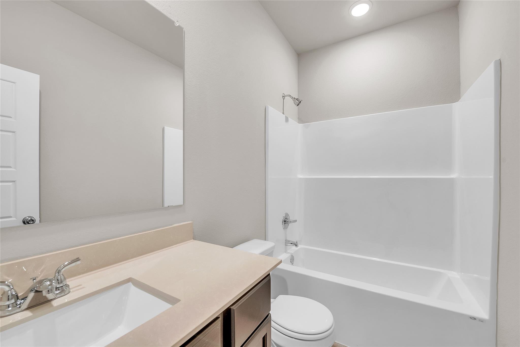 133 Walk Way Dr, Jarrell, TX 76537