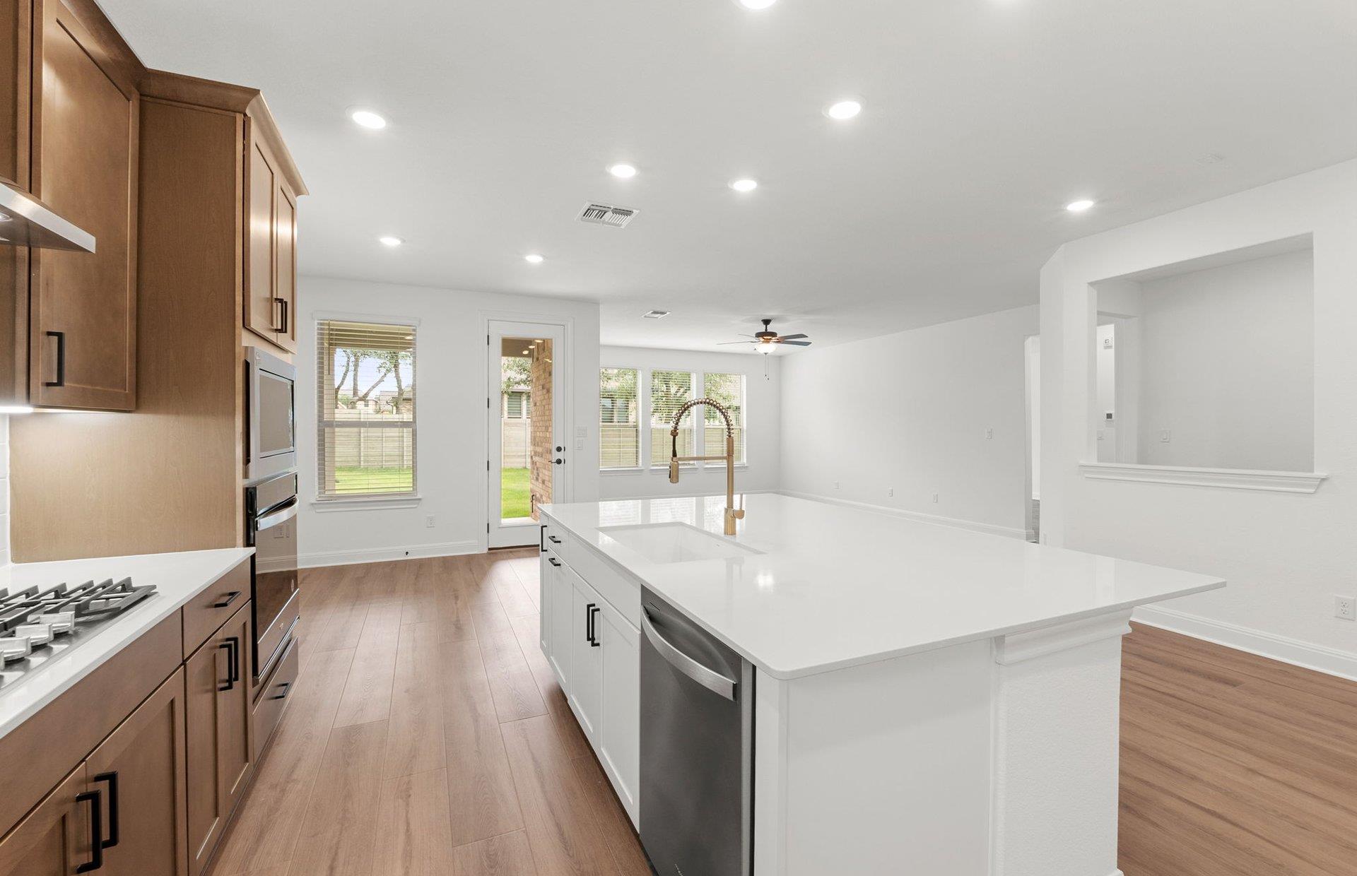 829 Round Mountain Pass, Georgetown, TX 78628