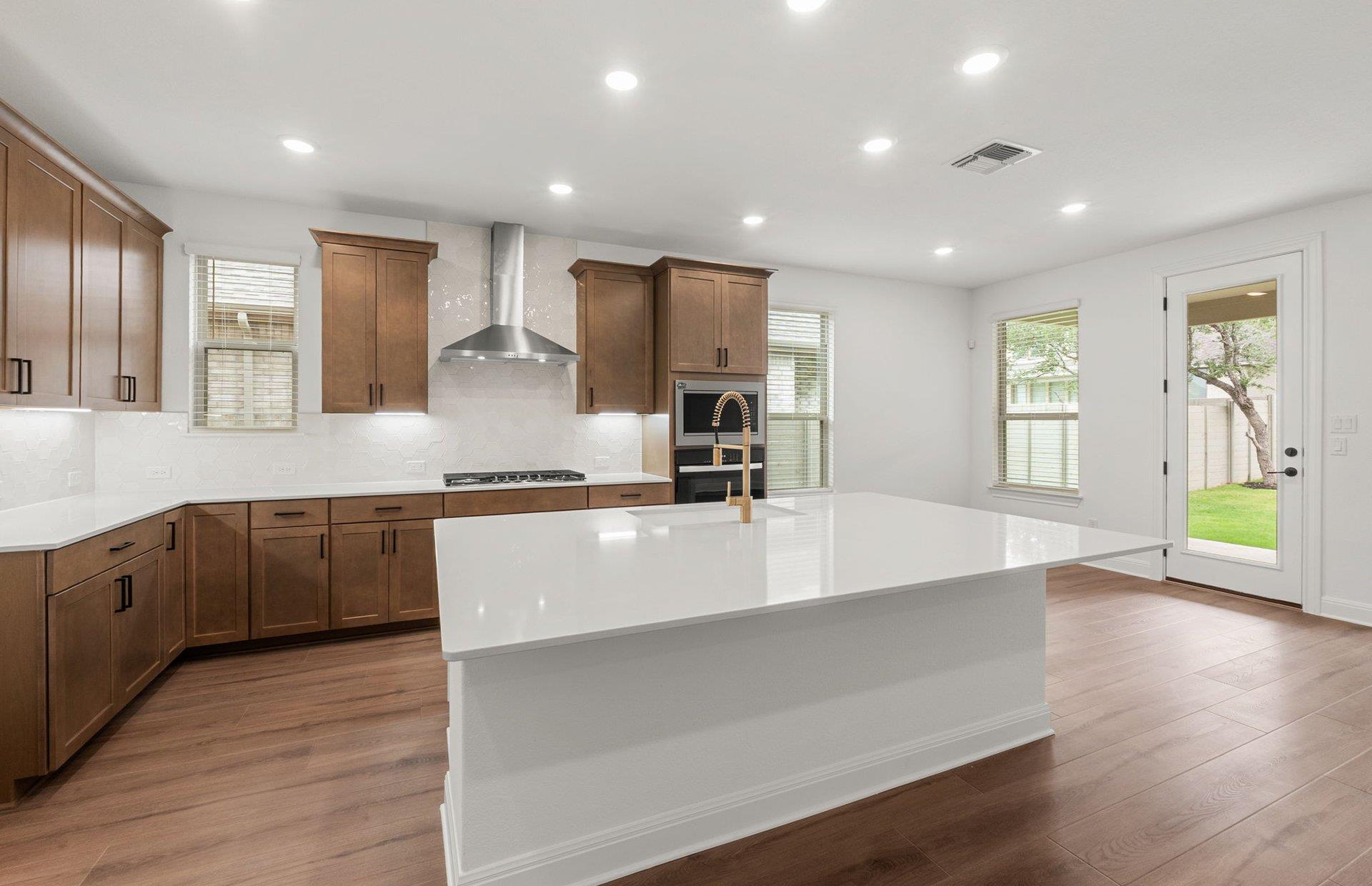 829 Round Mountain Pass, Georgetown, TX 78628