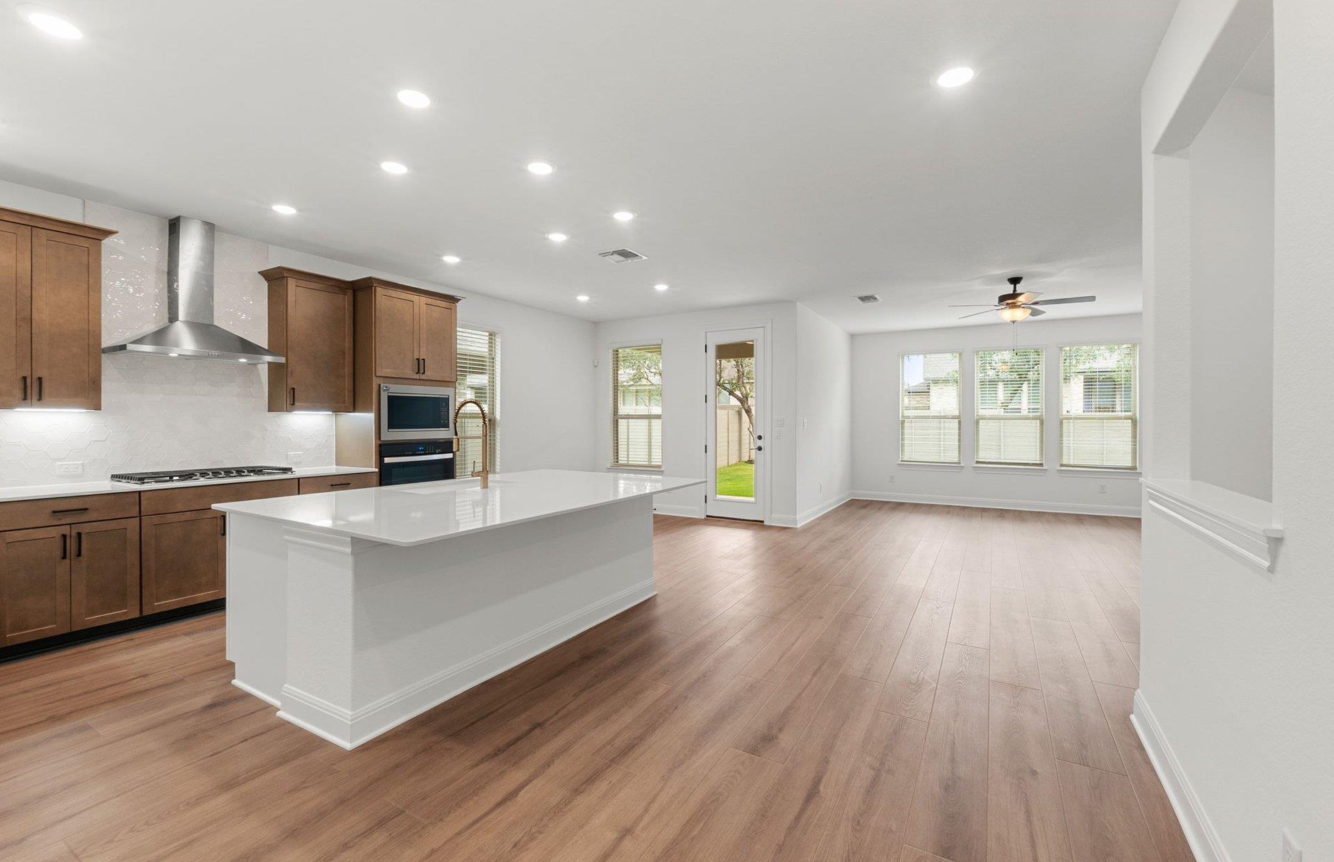 829 Round Mountain Pass, Georgetown, TX 78628