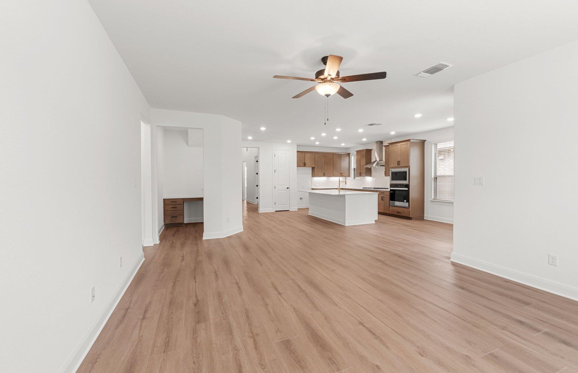 829 Round Mountain Pass, Georgetown, TX 78628