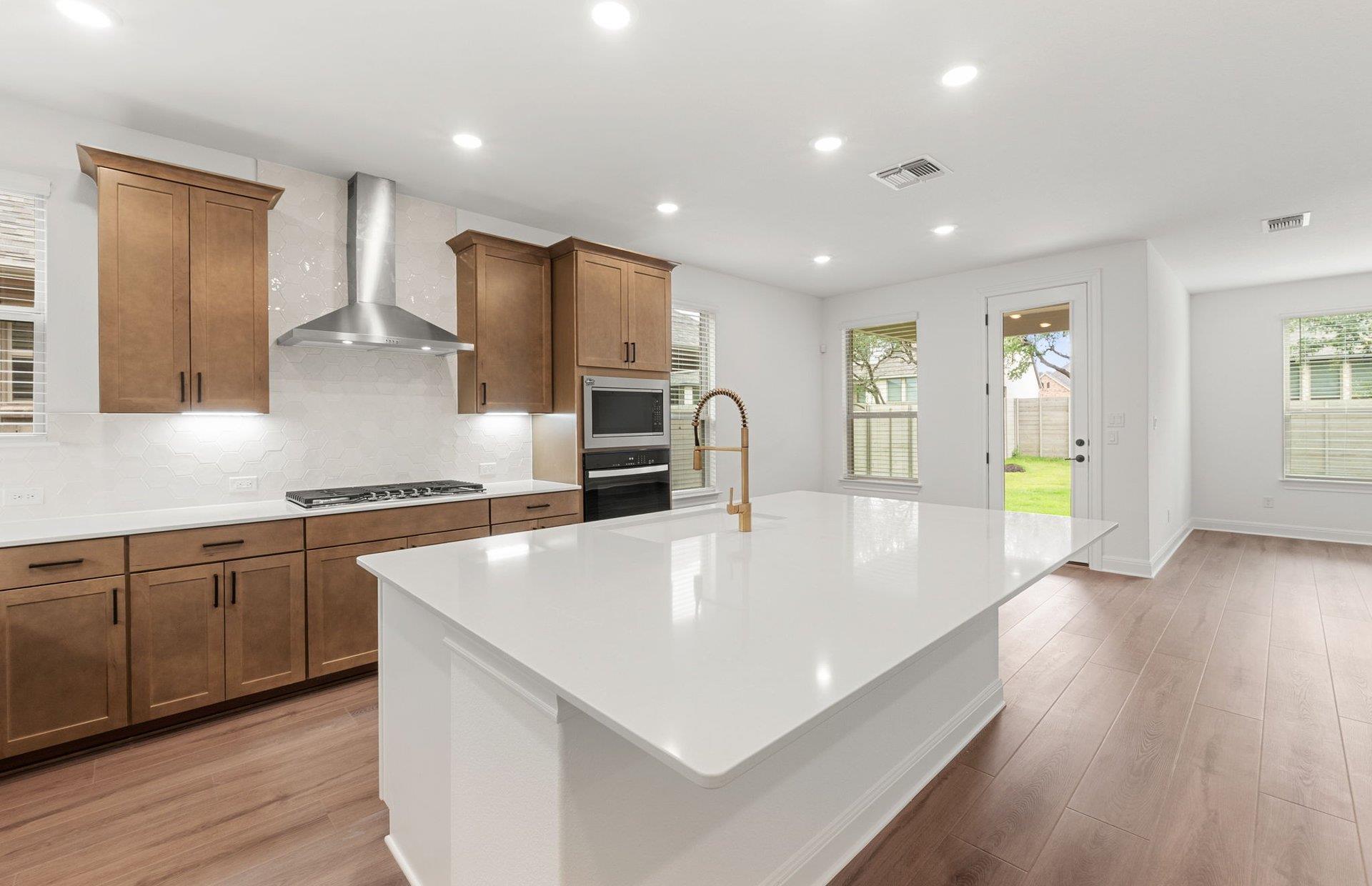 829 Round Mountain Pass, Georgetown, TX 78628