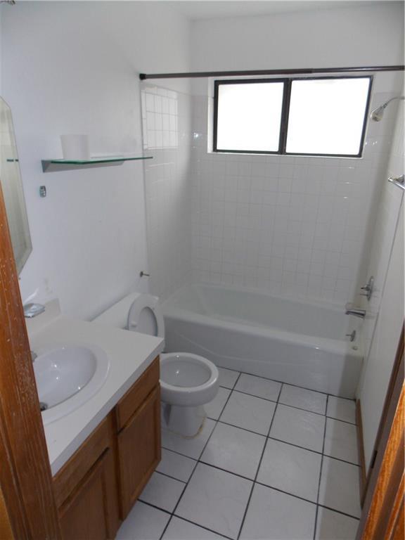 21401 Patton Ave # A&B, Lago Vista, TX 78645