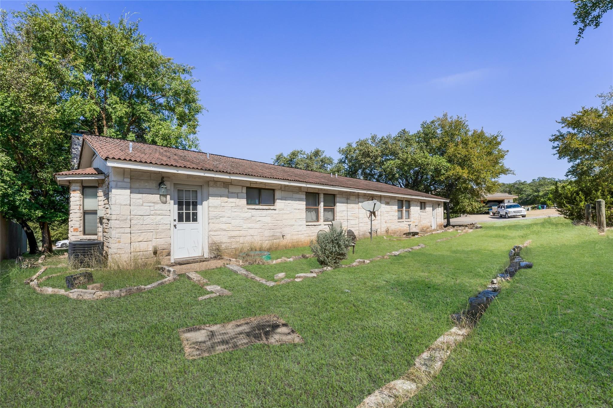 21401 Patton Ave # A&B, Lago Vista, TX 78645
