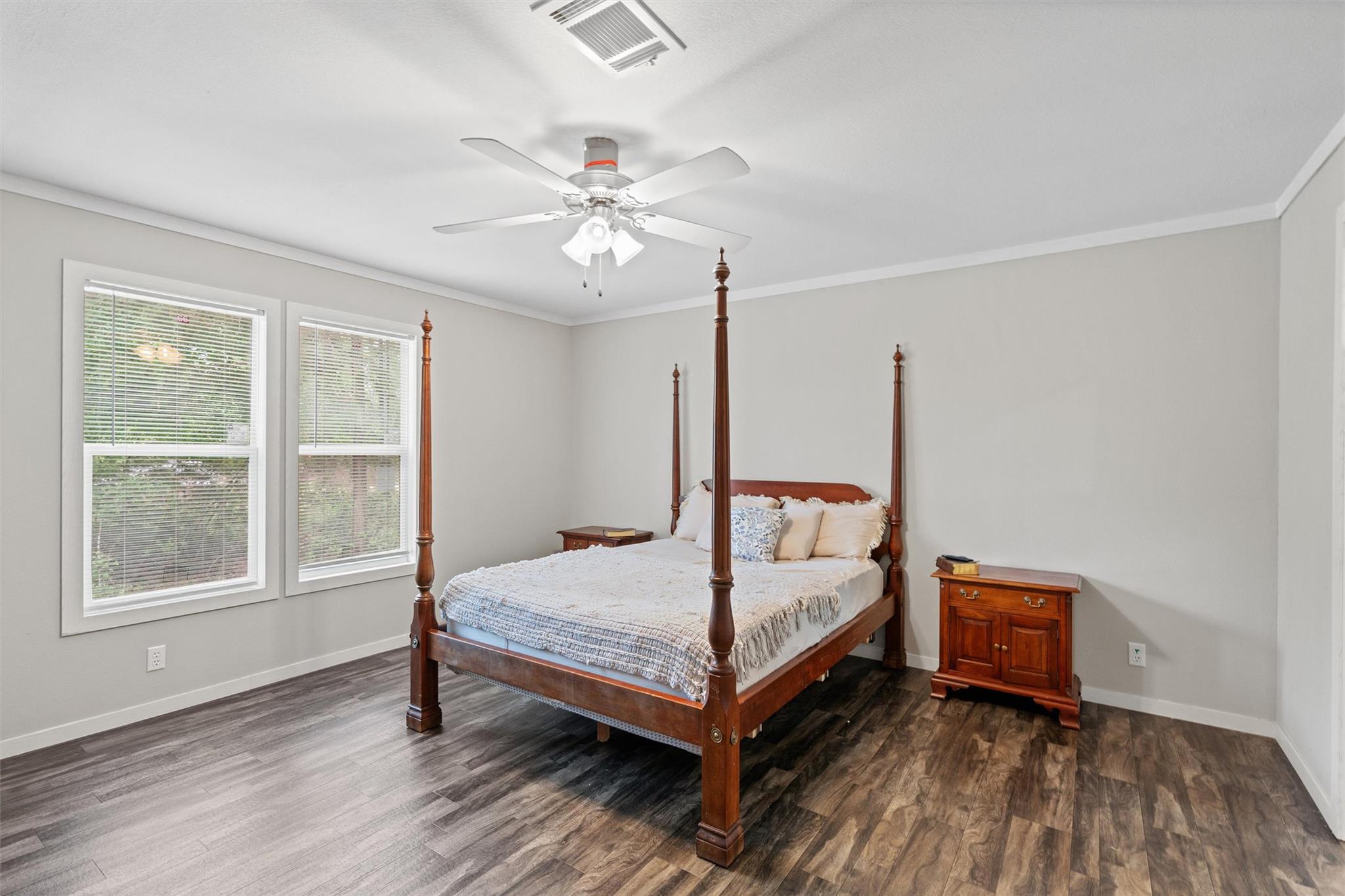 1735 CR C Rd, Lexington, TX 78947