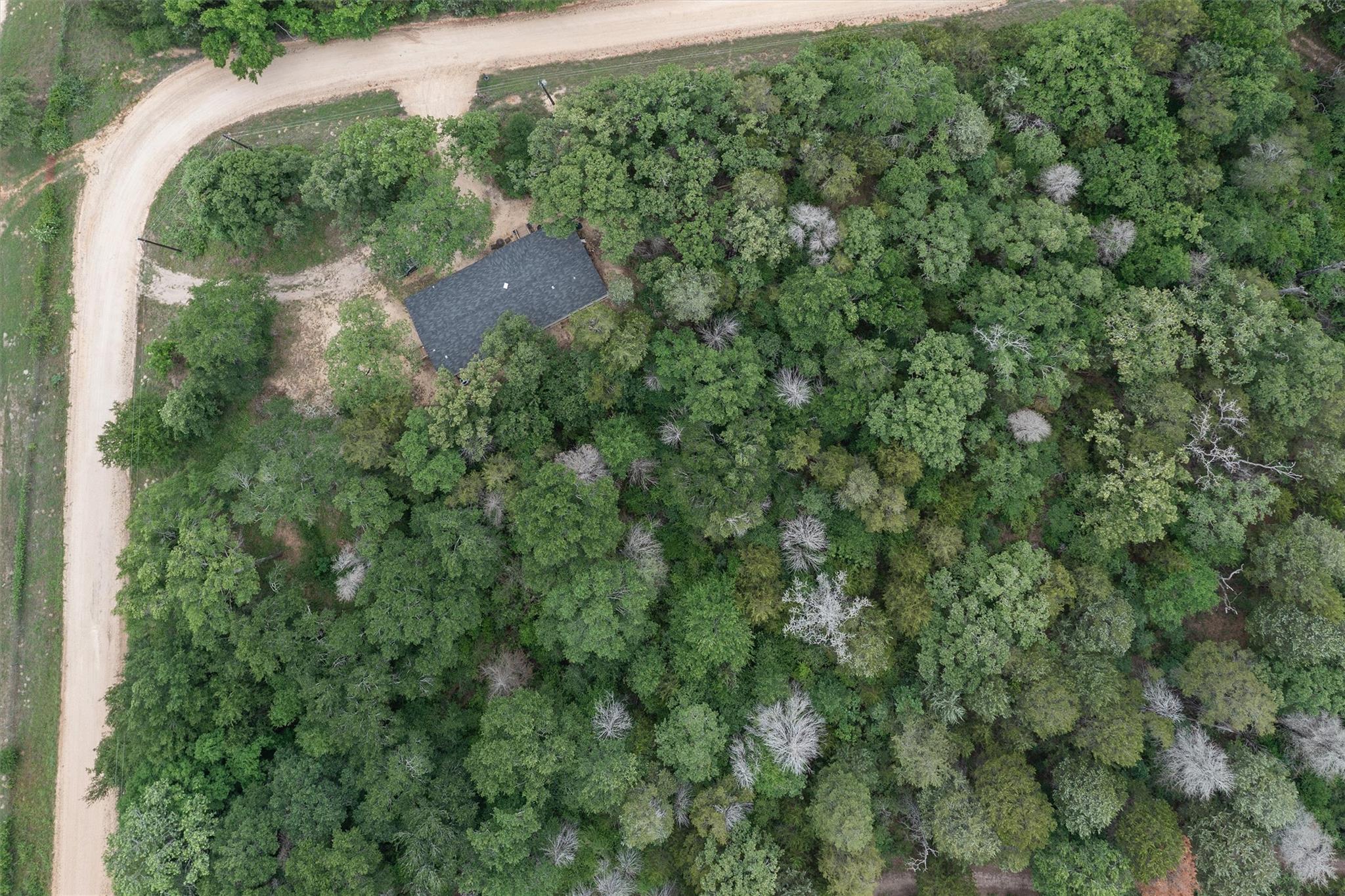 1735 CR C Rd, Lexington, TX 78947
