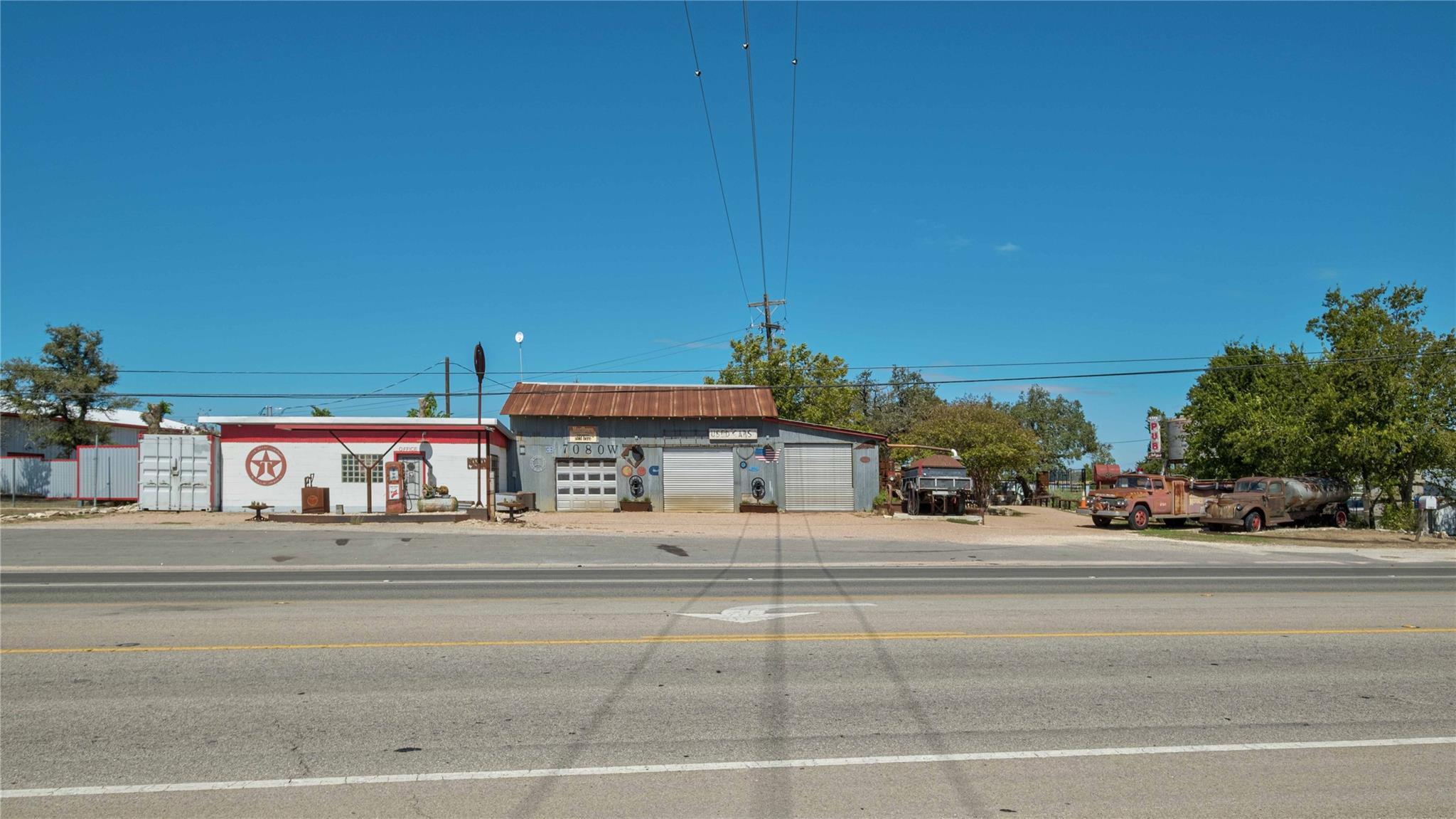 7080 W Highway 290, Dripping Springs, TX 78620