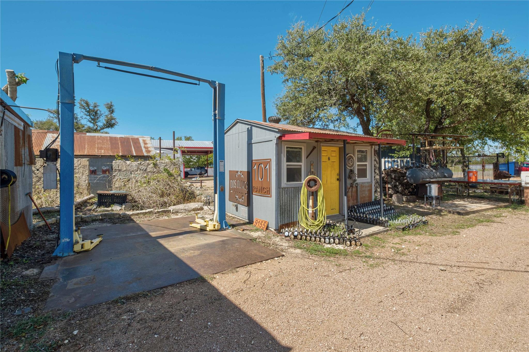 7080 W Highway 290, Dripping Springs, TX 78620
