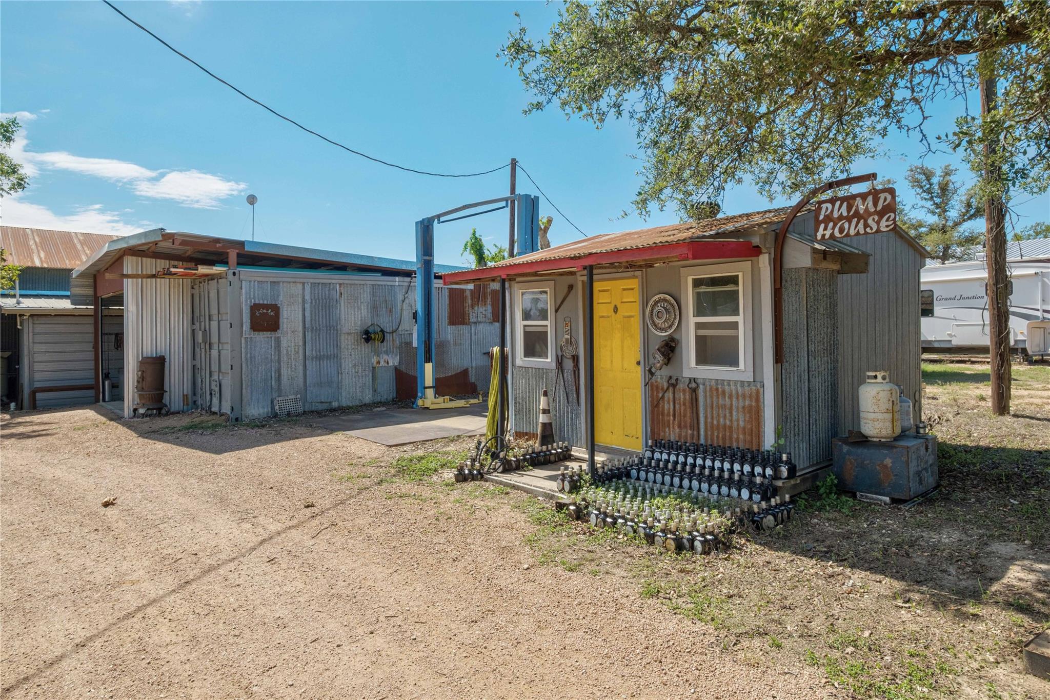 7080 W Highway 290, Dripping Springs, TX 78620