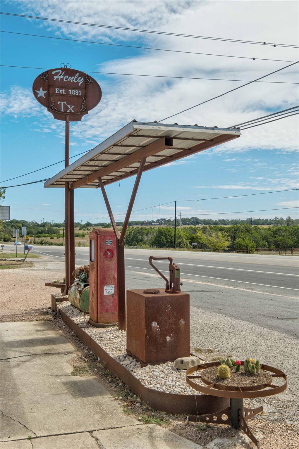7080 W Highway 290, Dripping Springs, TX 78620