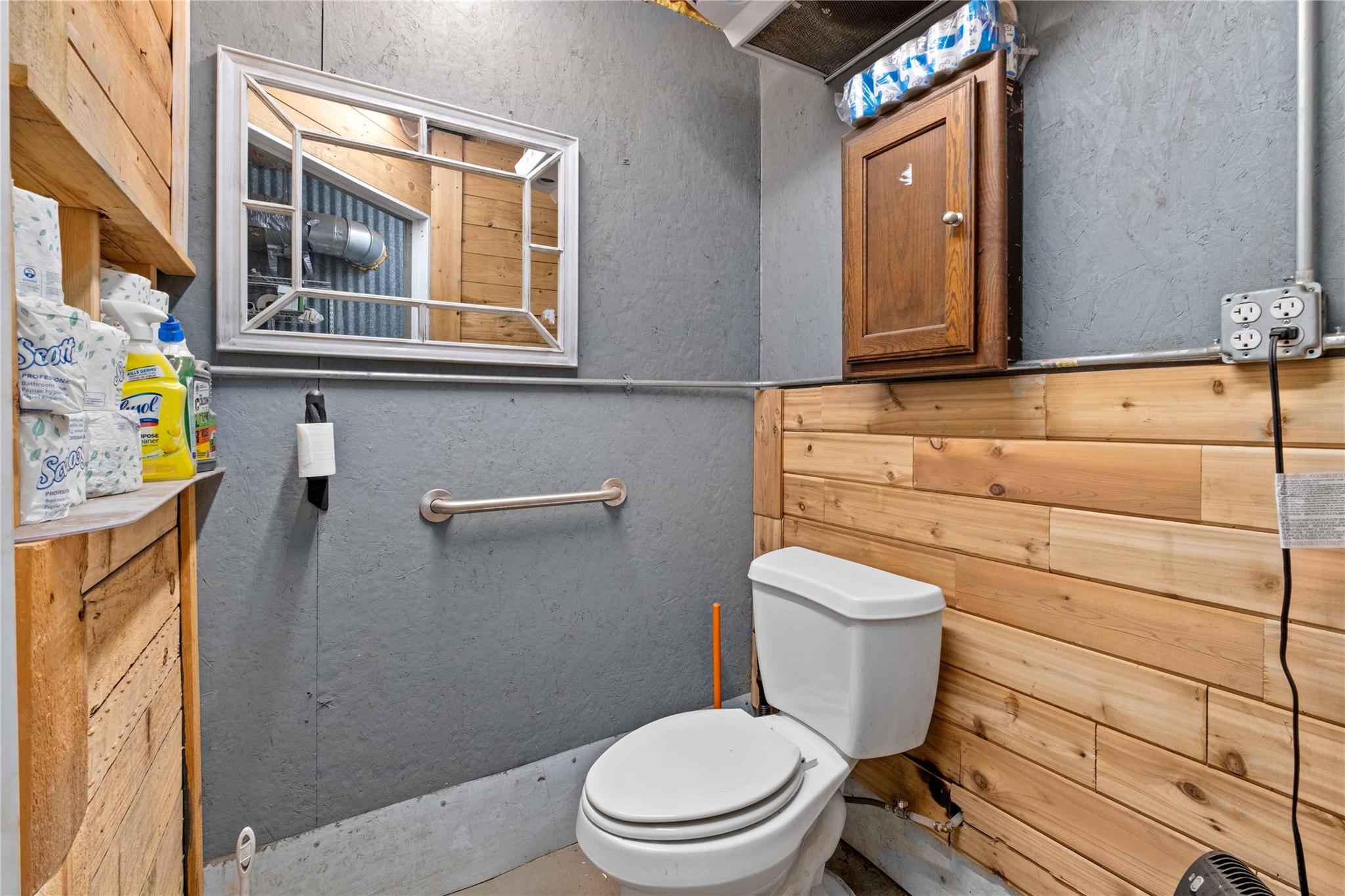 7080 W Highway 290, Dripping Springs, TX 78620