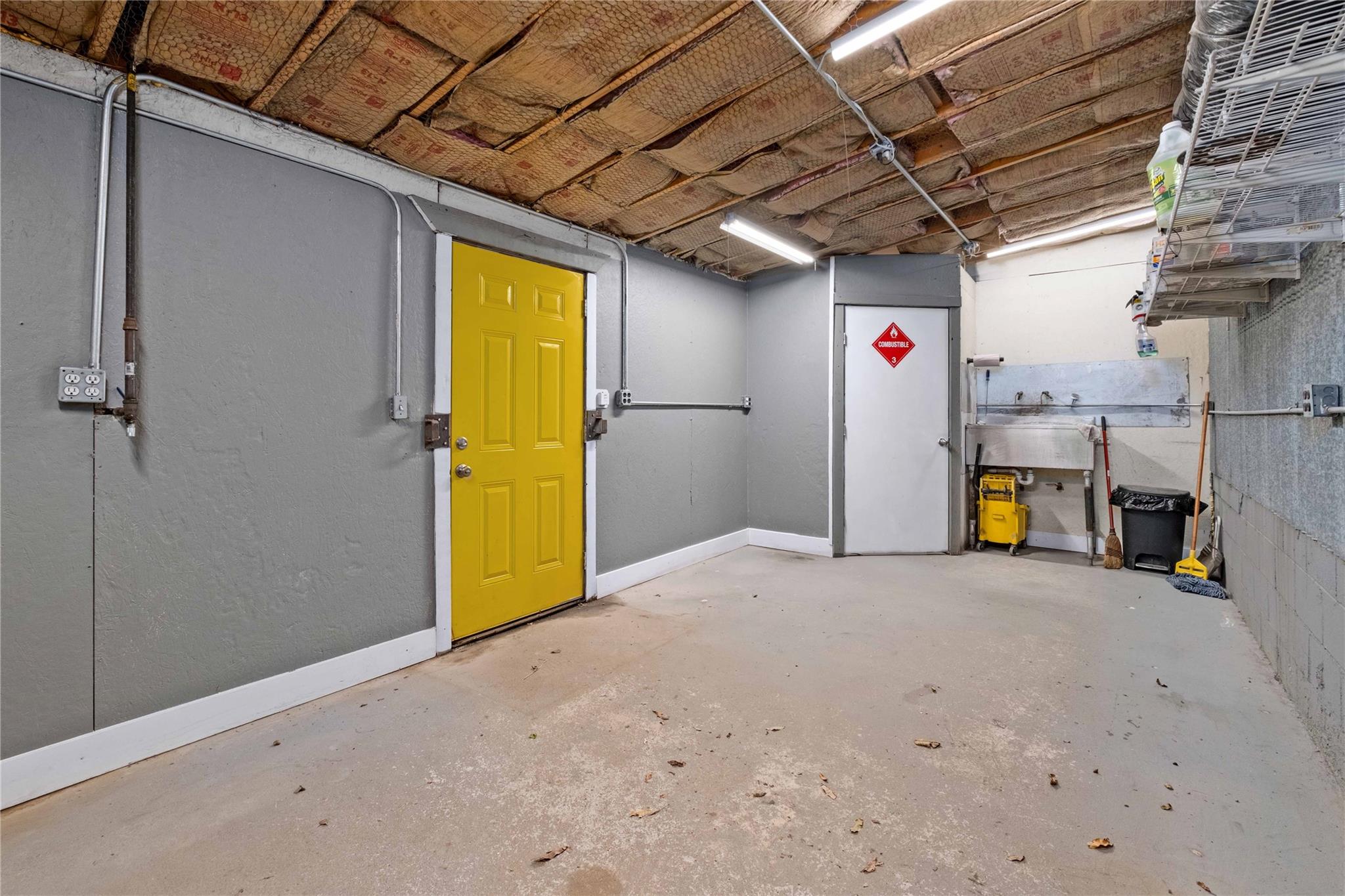 7080 W Highway 290, Dripping Springs, TX 78620