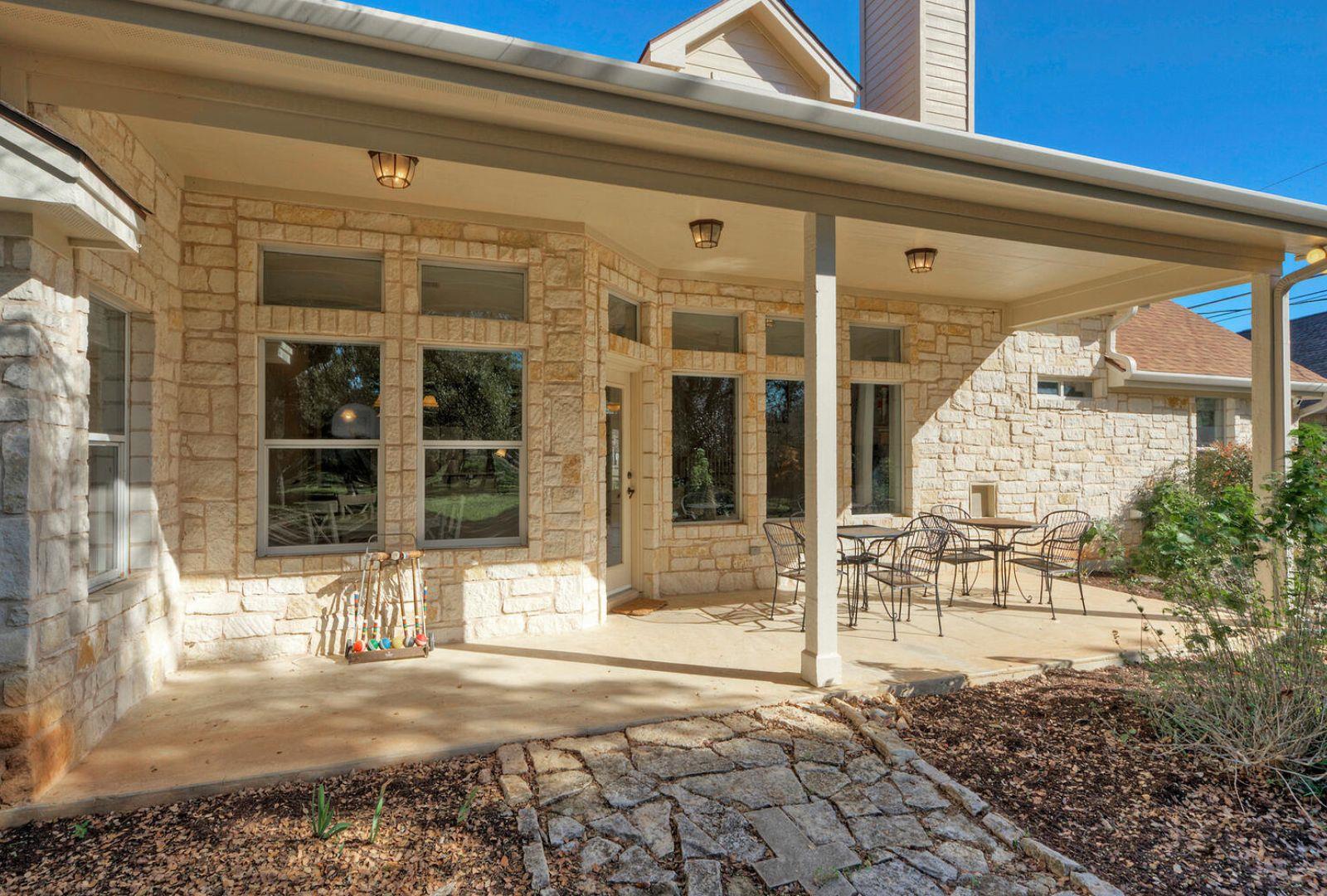 3701 Del Robles Dr, Austin, TX 78727