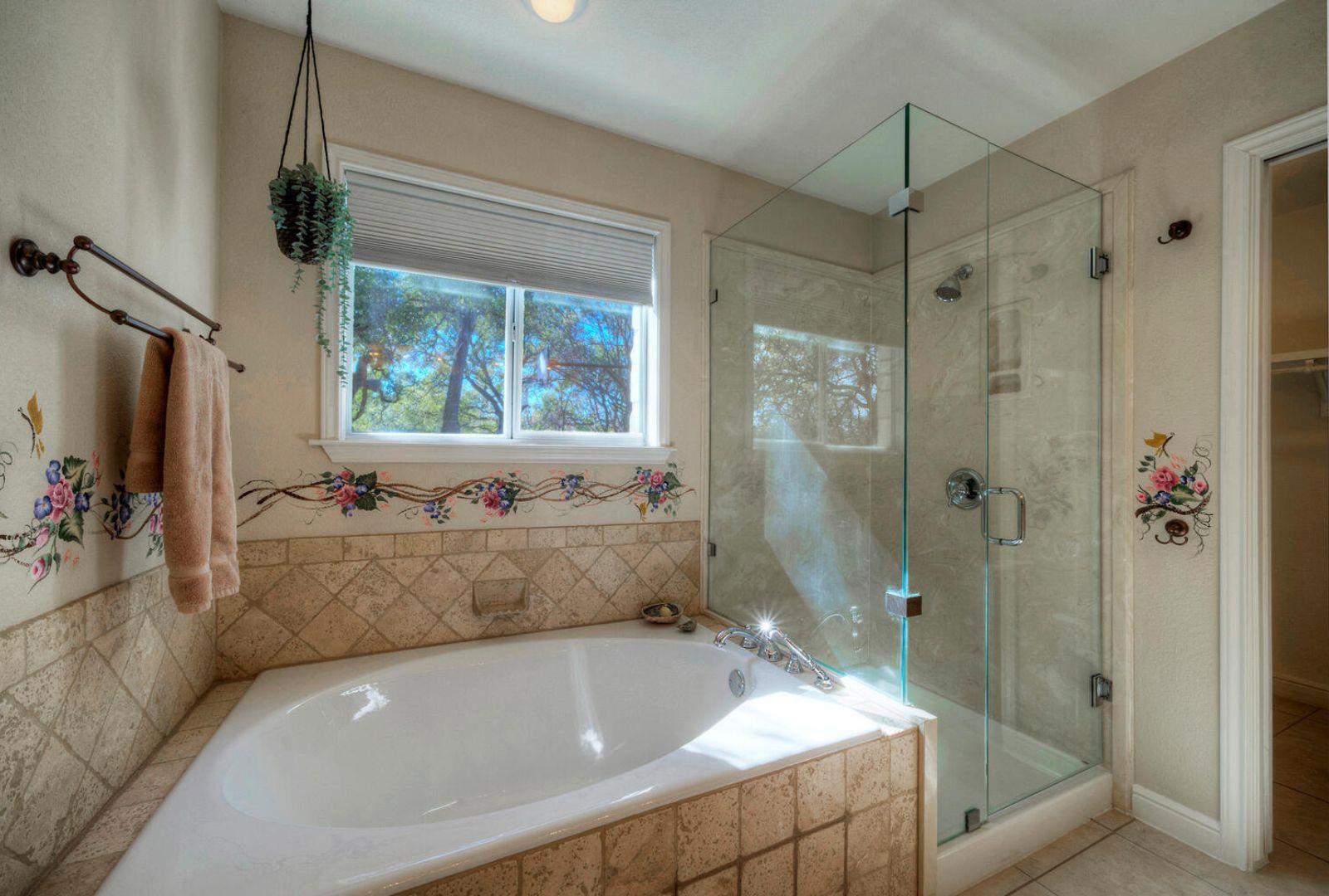 3701 Del Robles Dr, Austin, TX 78727