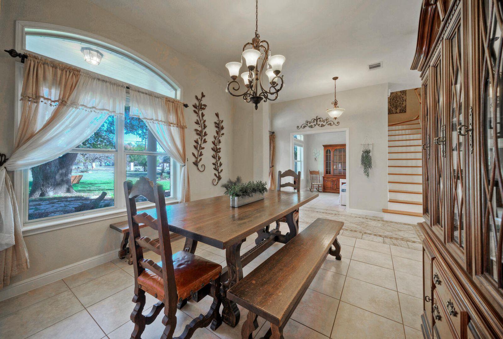 3701 Del Robles Dr, Austin, TX 78727