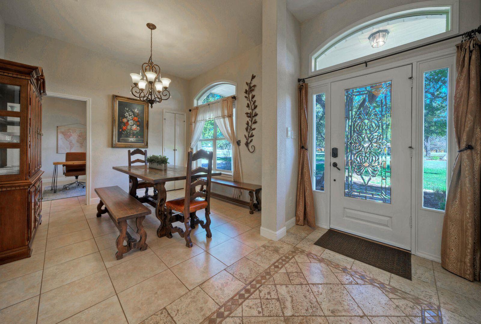 3701 Del Robles Dr, Austin, TX 78727