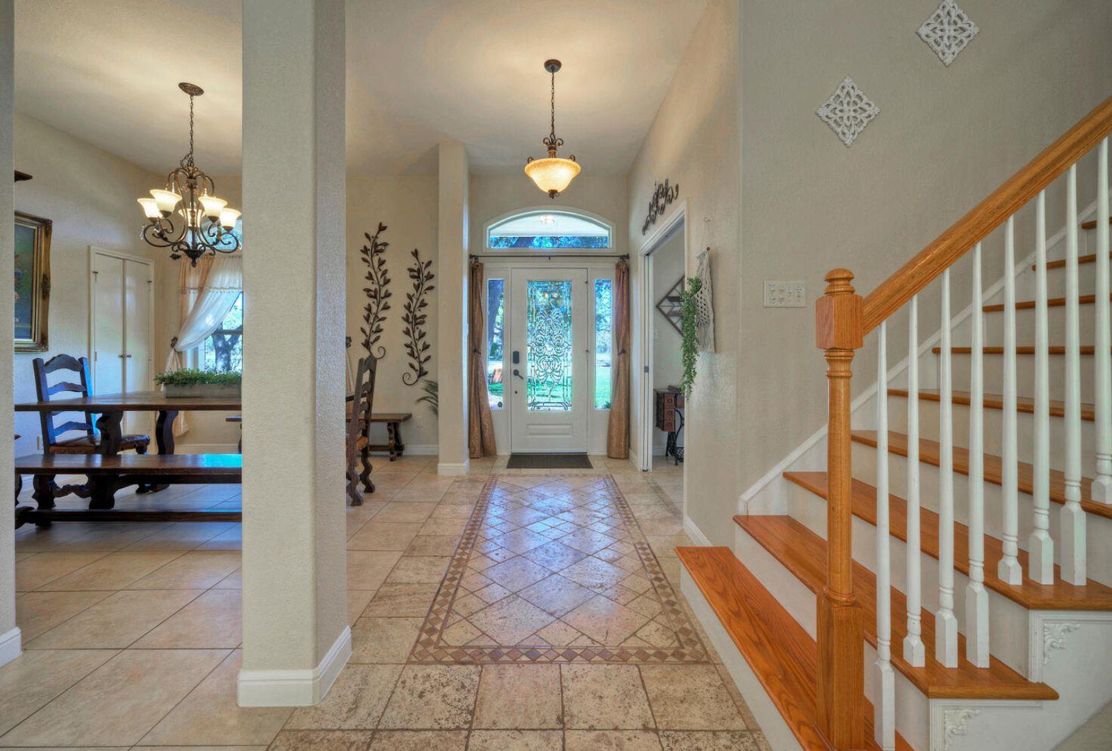 3701 Del Robles Dr, Austin, TX 78727