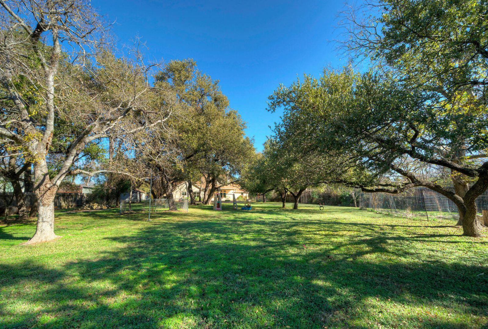 3701 Del Robles Dr, Austin, TX 78727