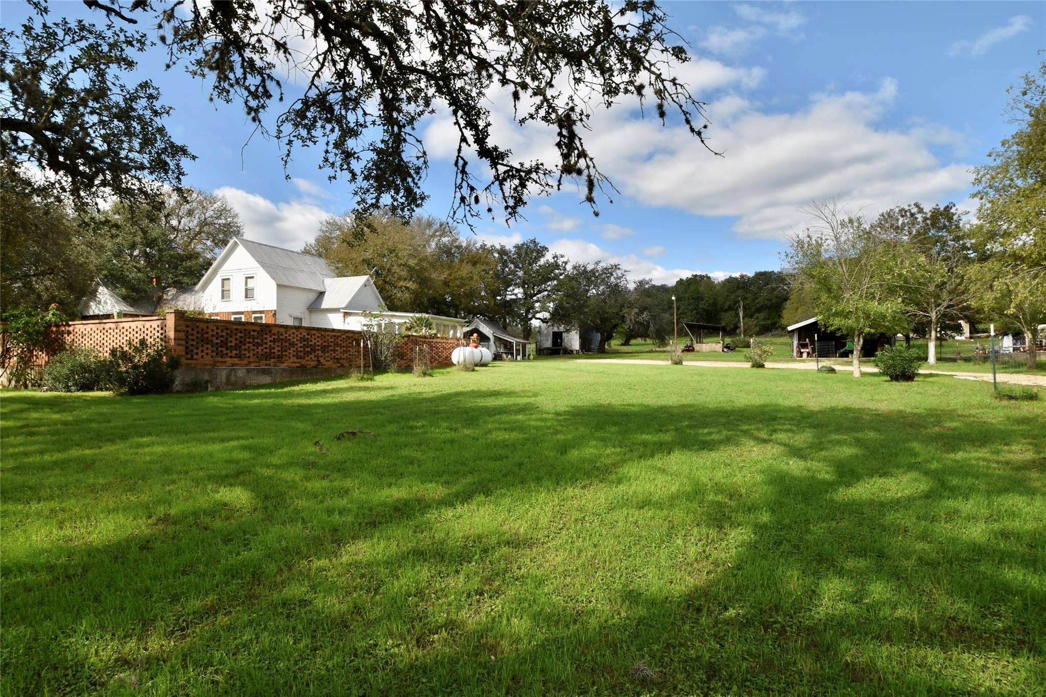 1620 Hofheinz St, San Marcos, TX 78666