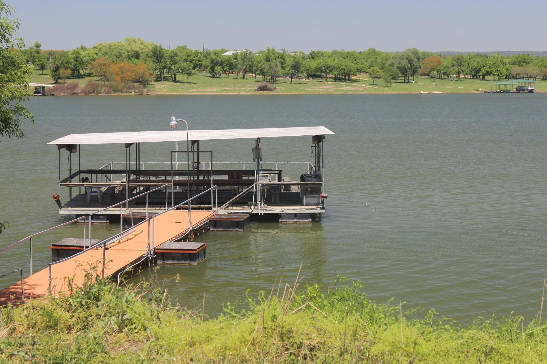 113 Elizabeth Dr, Spicewood, TX 78669