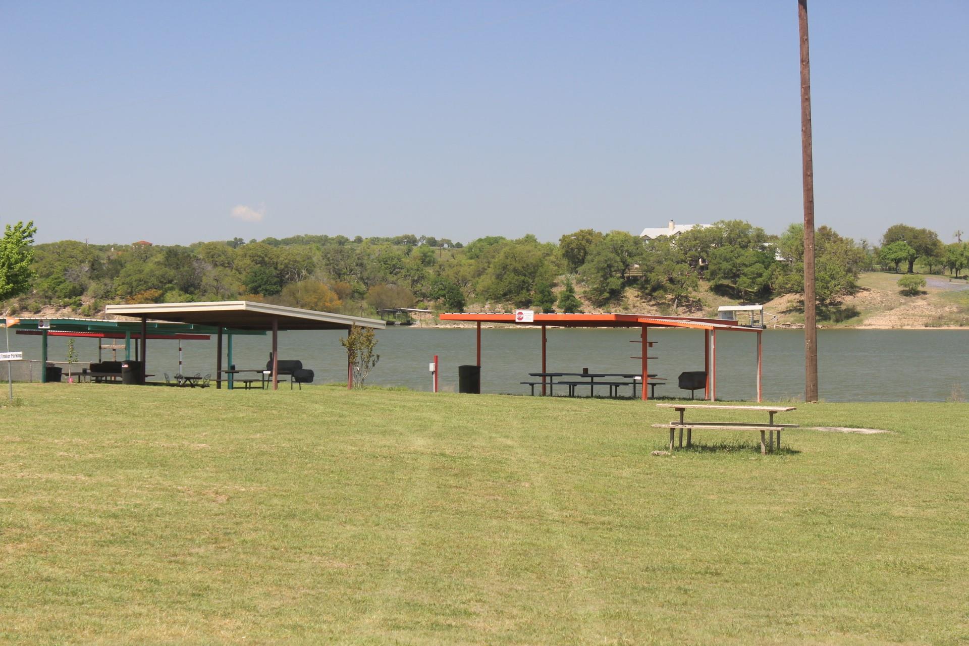 113 Elizabeth Dr, Spicewood, TX 78669