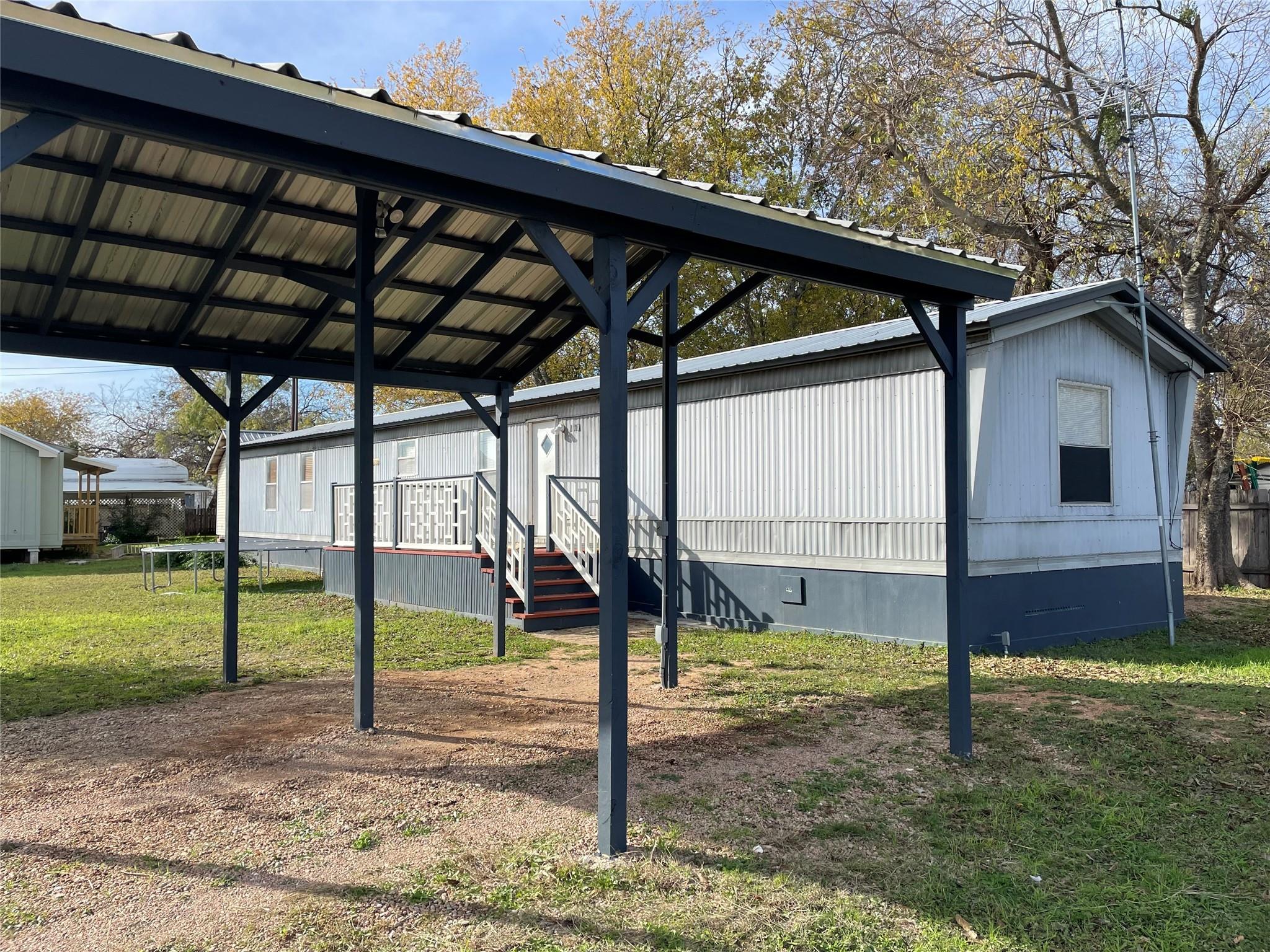 113 Elizabeth Dr, Spicewood, TX 78669
