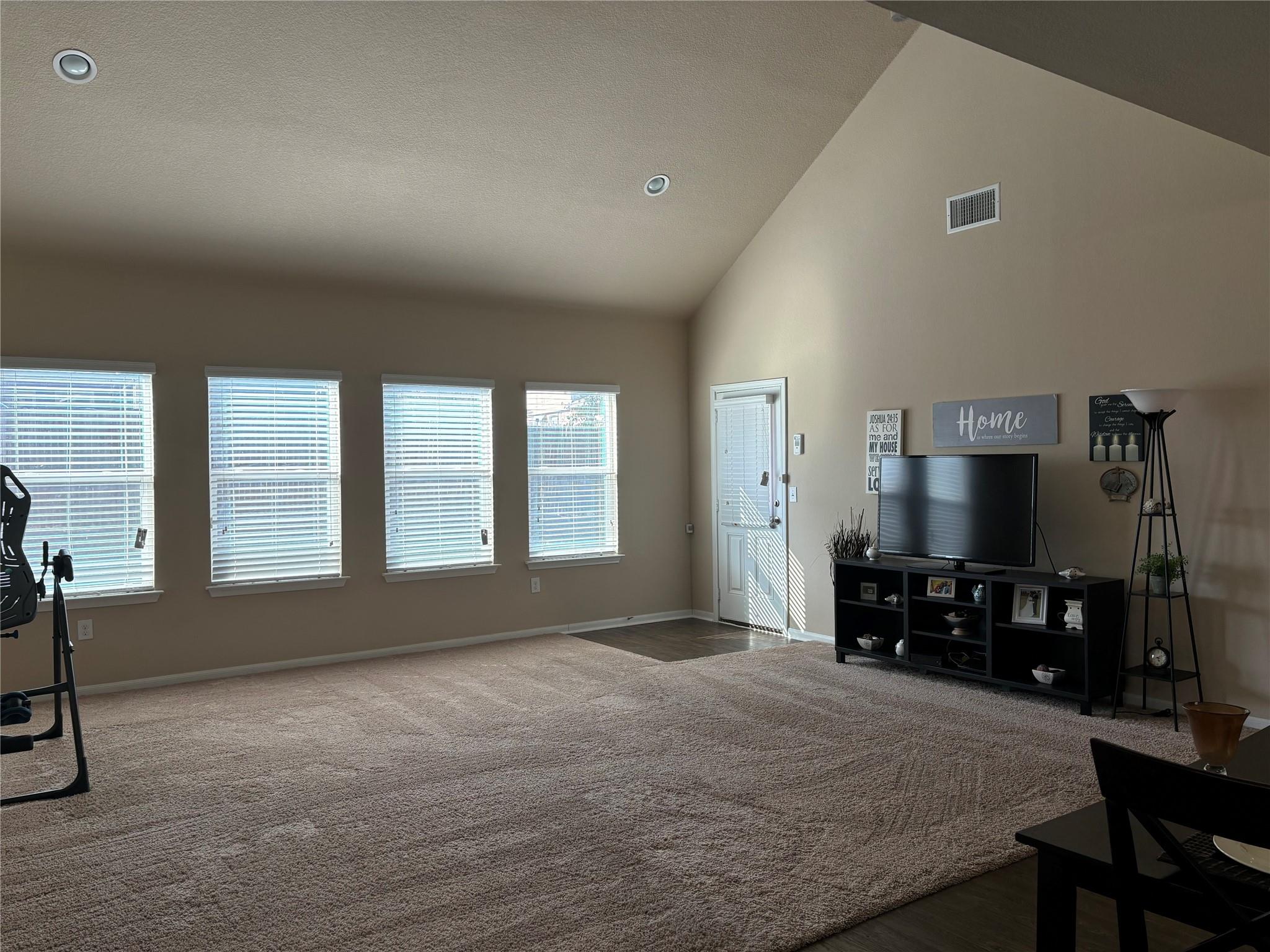 19133 Great Falls Dr, Manor, TX 78653
