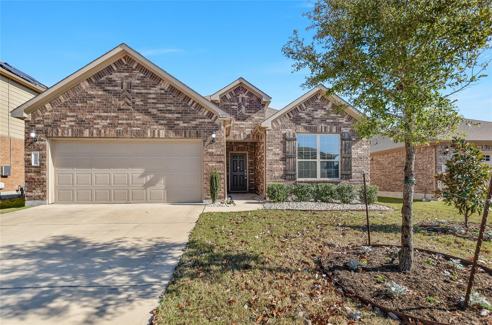 8061 Massa Dr, Round Rock, TX 78665