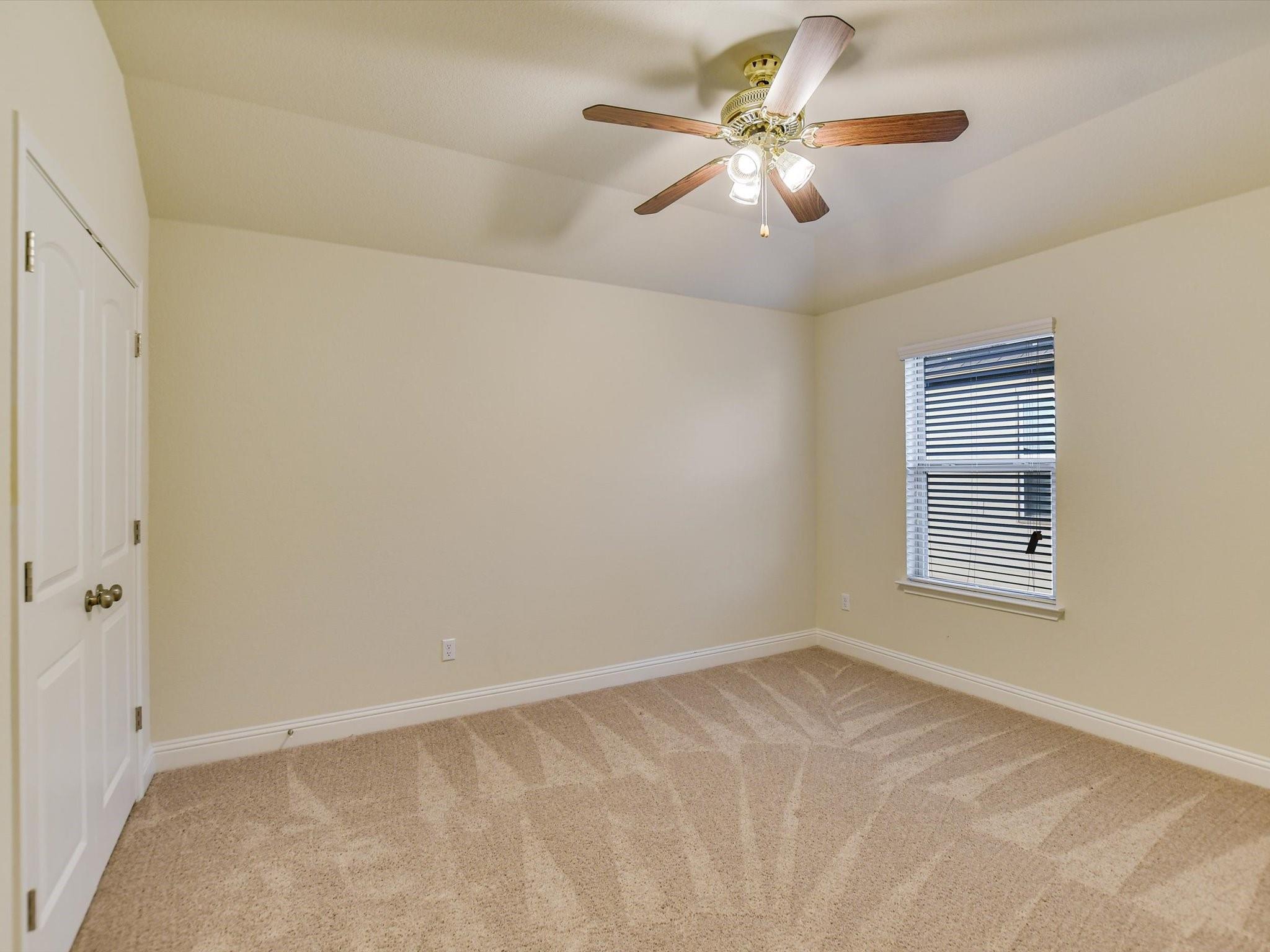 8061 Massa Dr, Round Rock, TX 78665