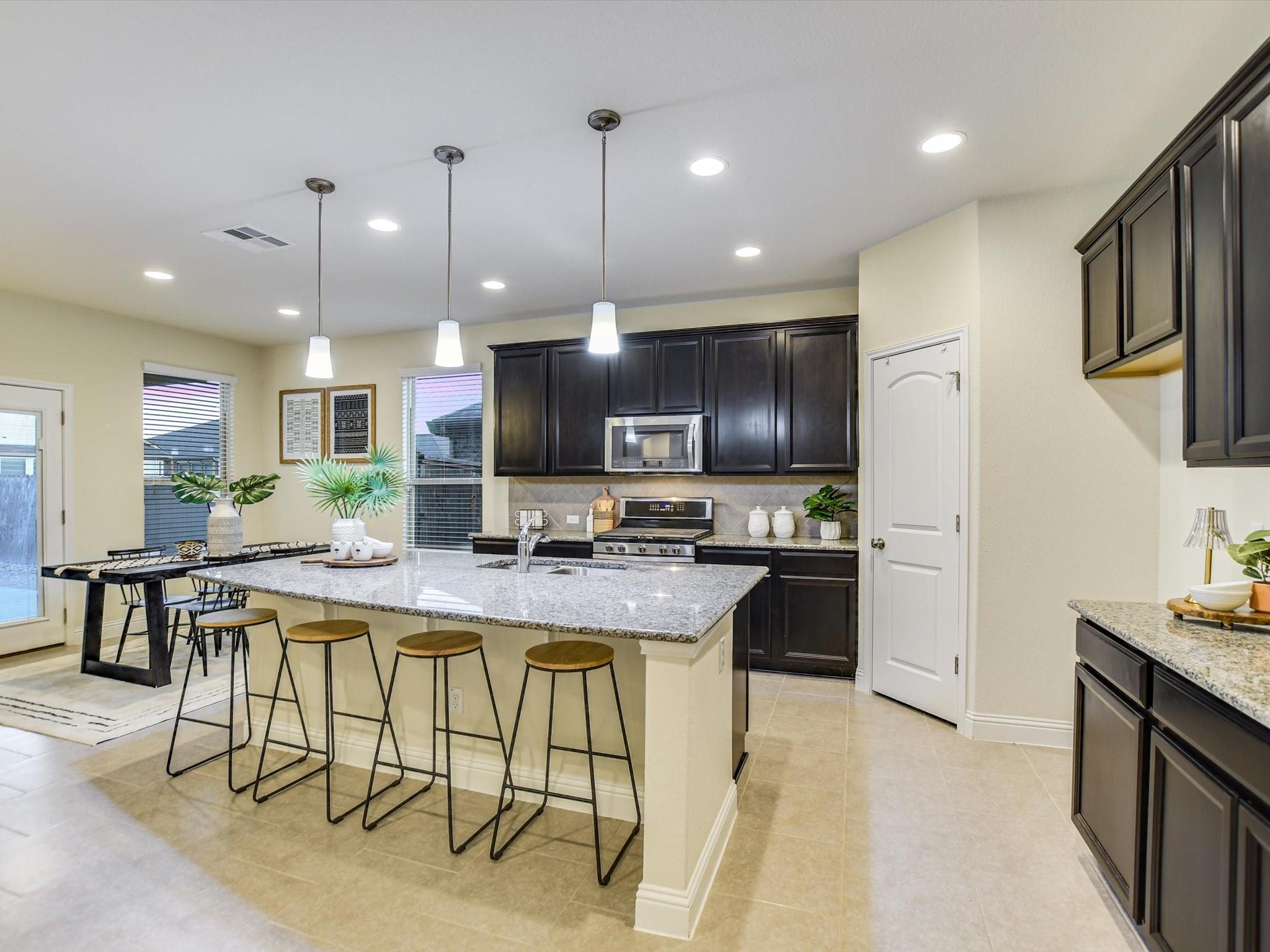 8061 Massa Dr, Round Rock, TX 78665