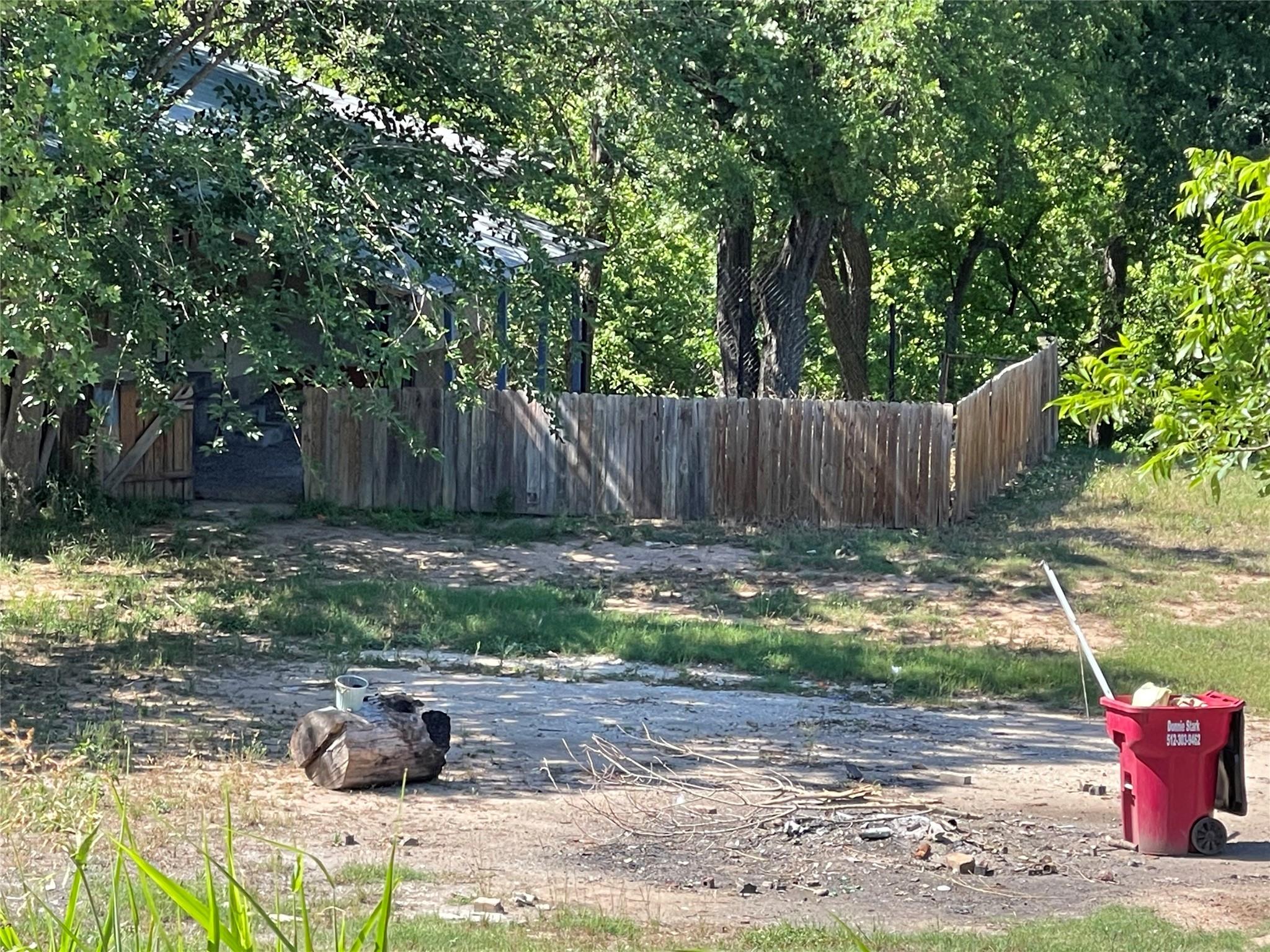 100 River Front Dr, Cedar Creek, TX 78612